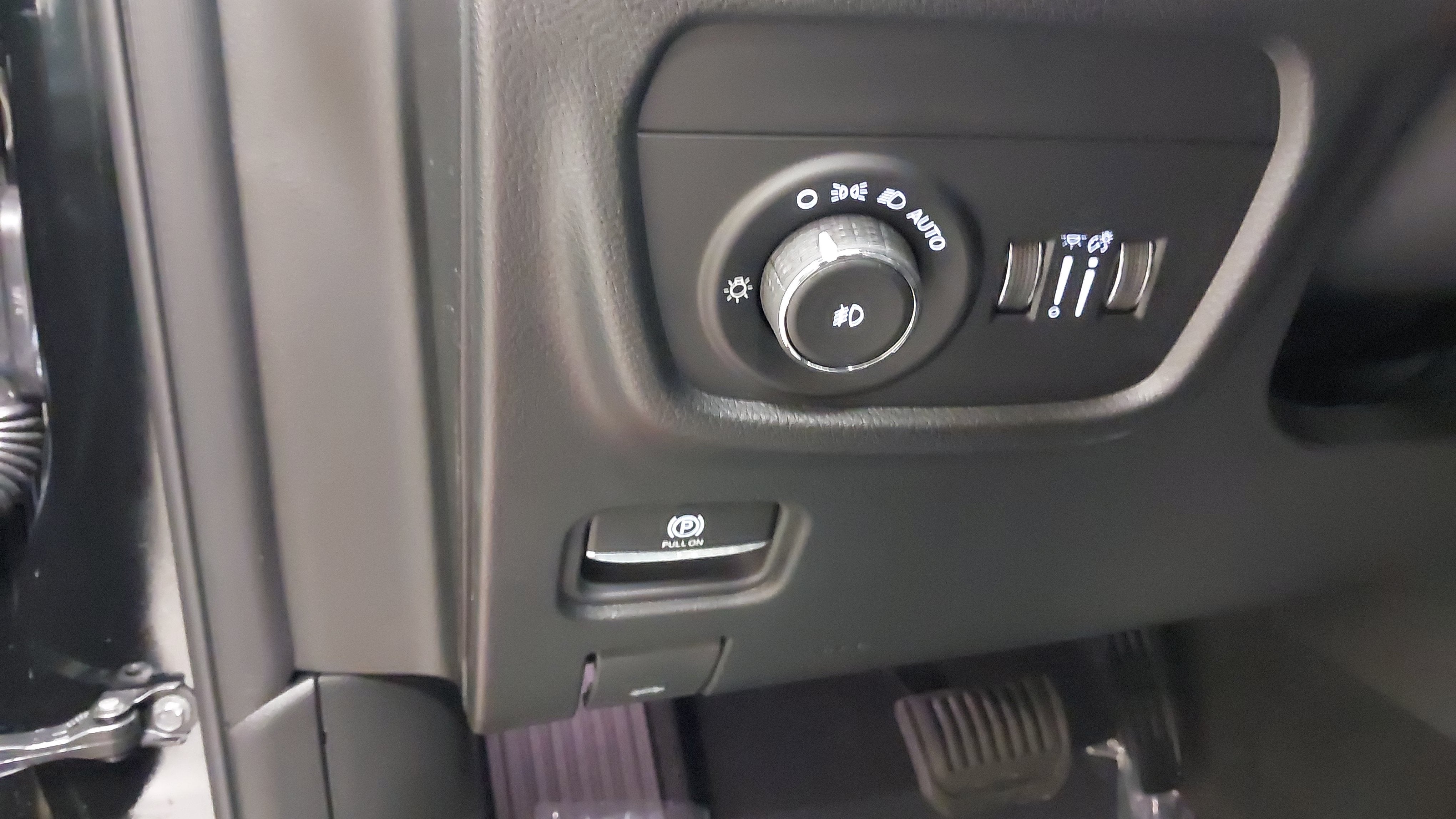 2027 Jeep Grand Cherokee GRAND CHEROKEE L LIMITED 4X4