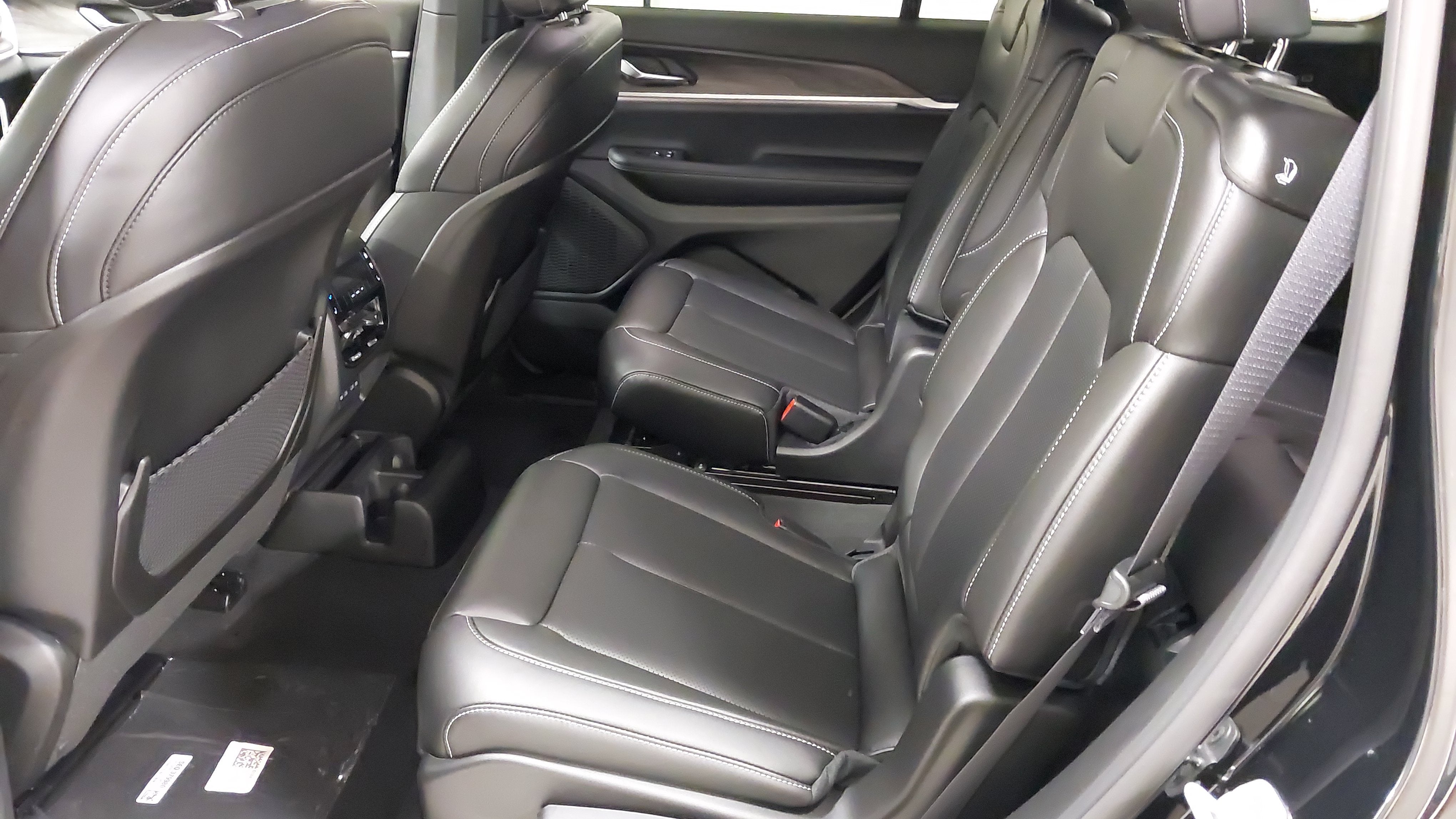 2027 Jeep Grand Cherokee GRAND CHEROKEE L LIMITED 4X4