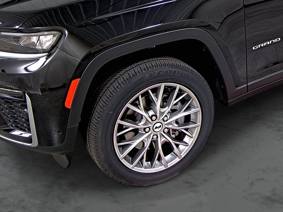 2027 Jeep Grand Cherokee GRAND CHEROKEE L LIMITED 4X4
