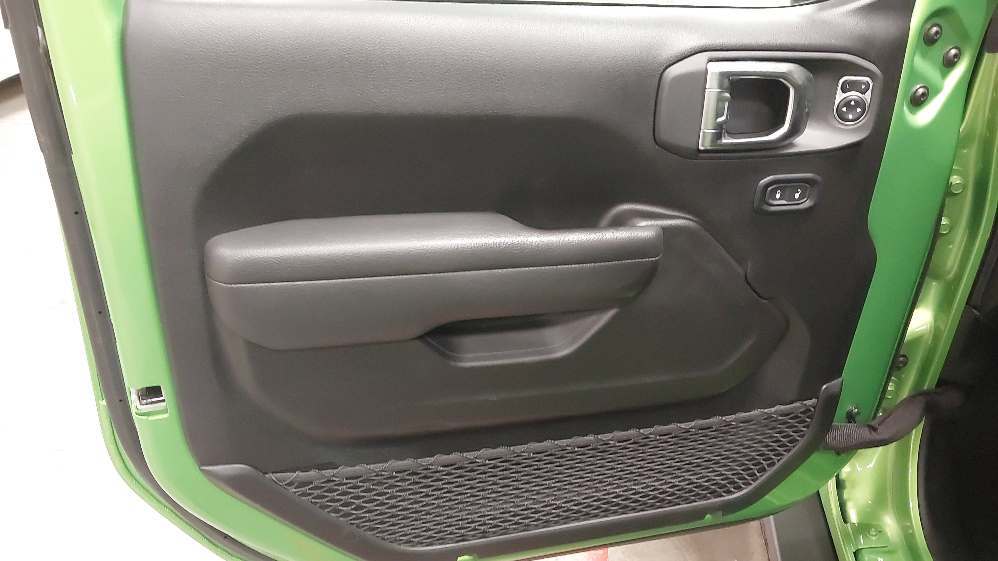 2025 Jeep Wrangler 4-Door Willys 4x4