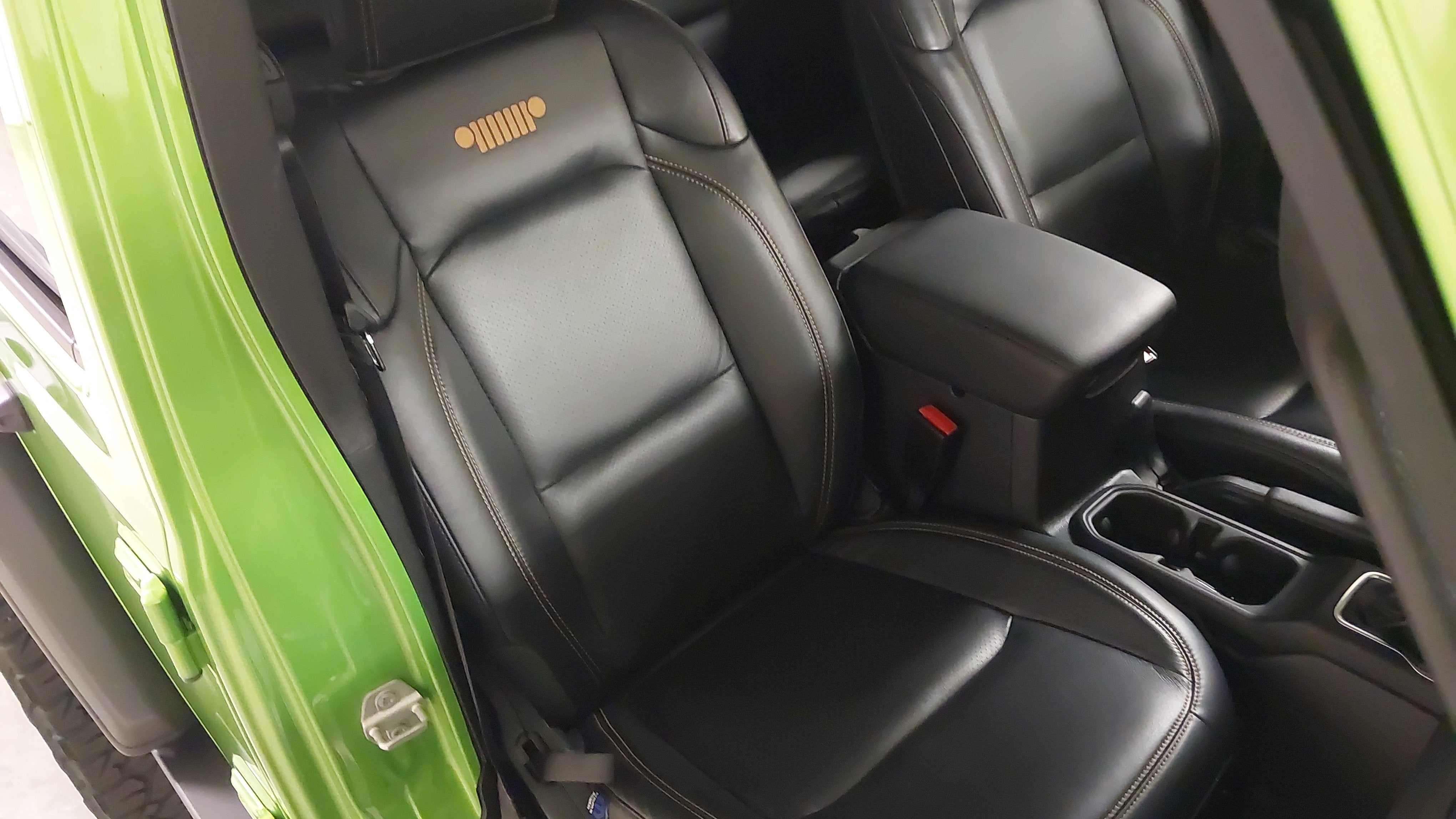 2025 Jeep Wrangler 4-Door Willys 4x4