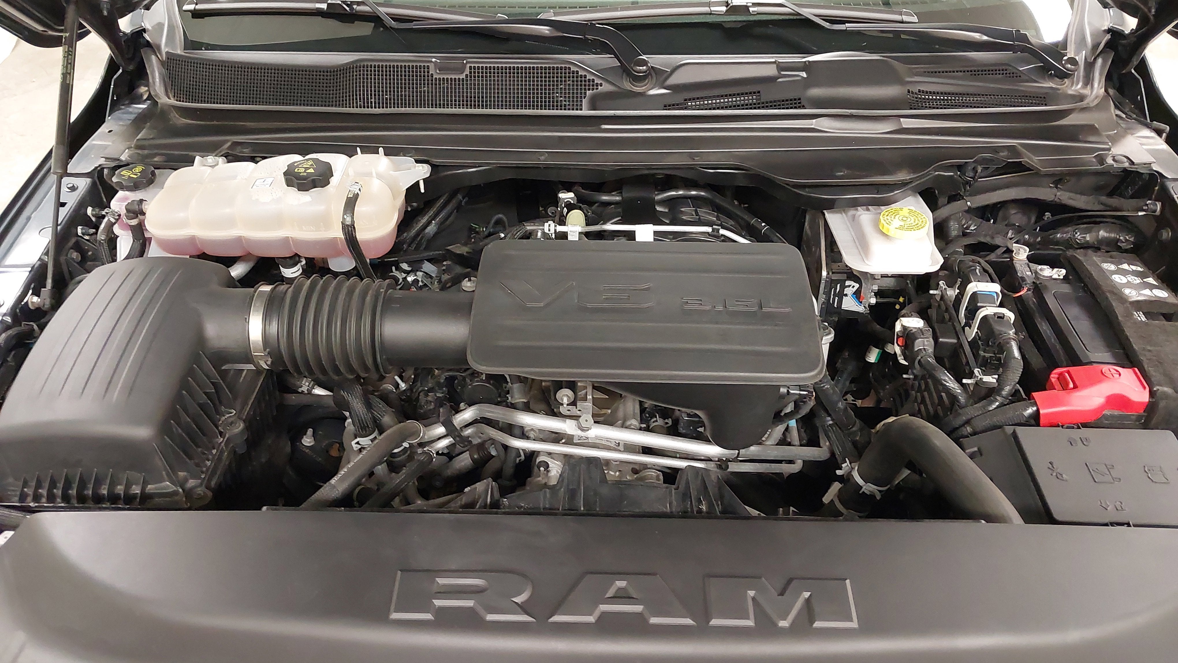 2025 RAM 1500 Big Horn Crew Cab 4x4 5'7' Box