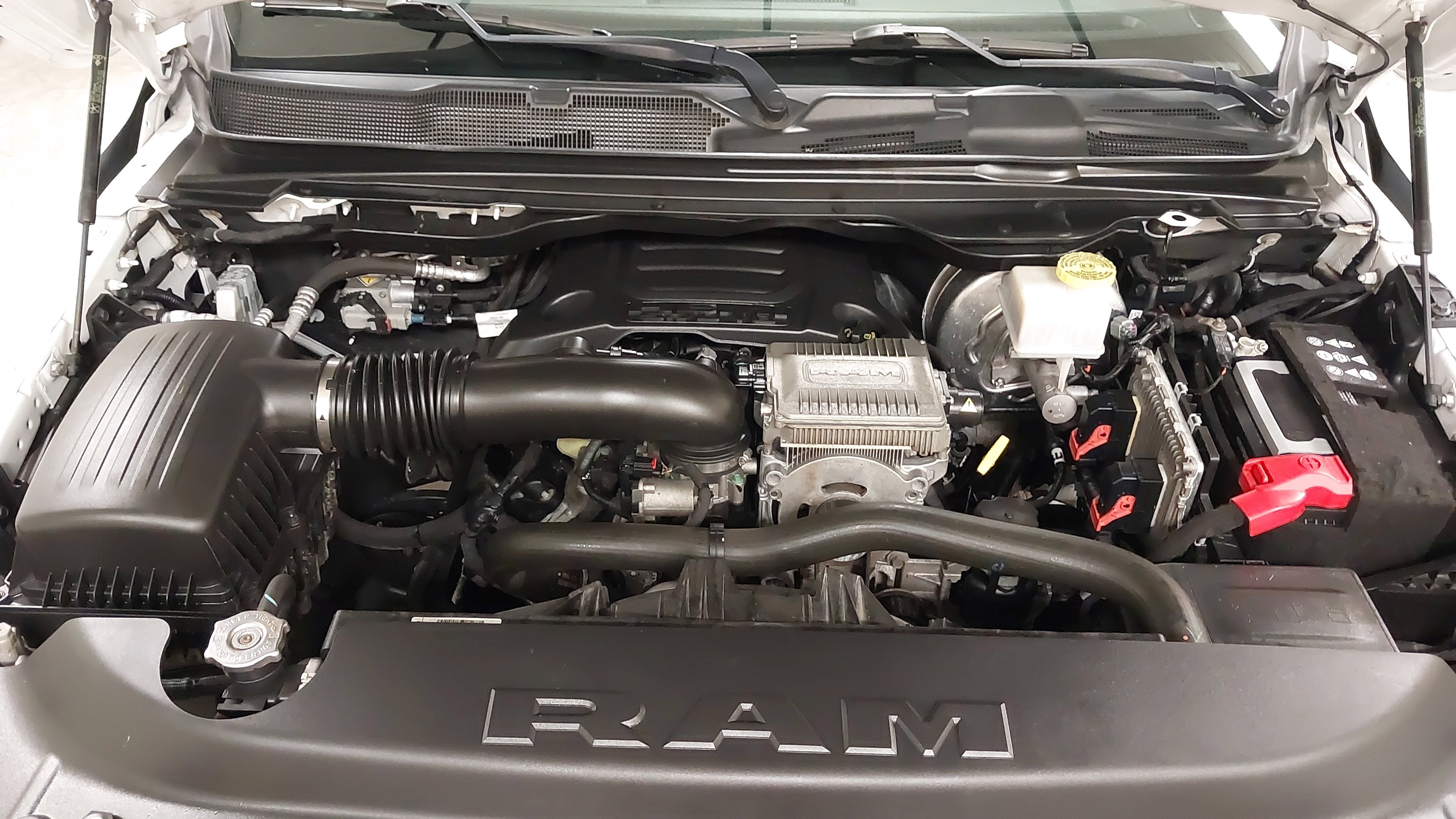 2020 RAM 1500 Big Horn Crew Cab 4x4 5'7' Box