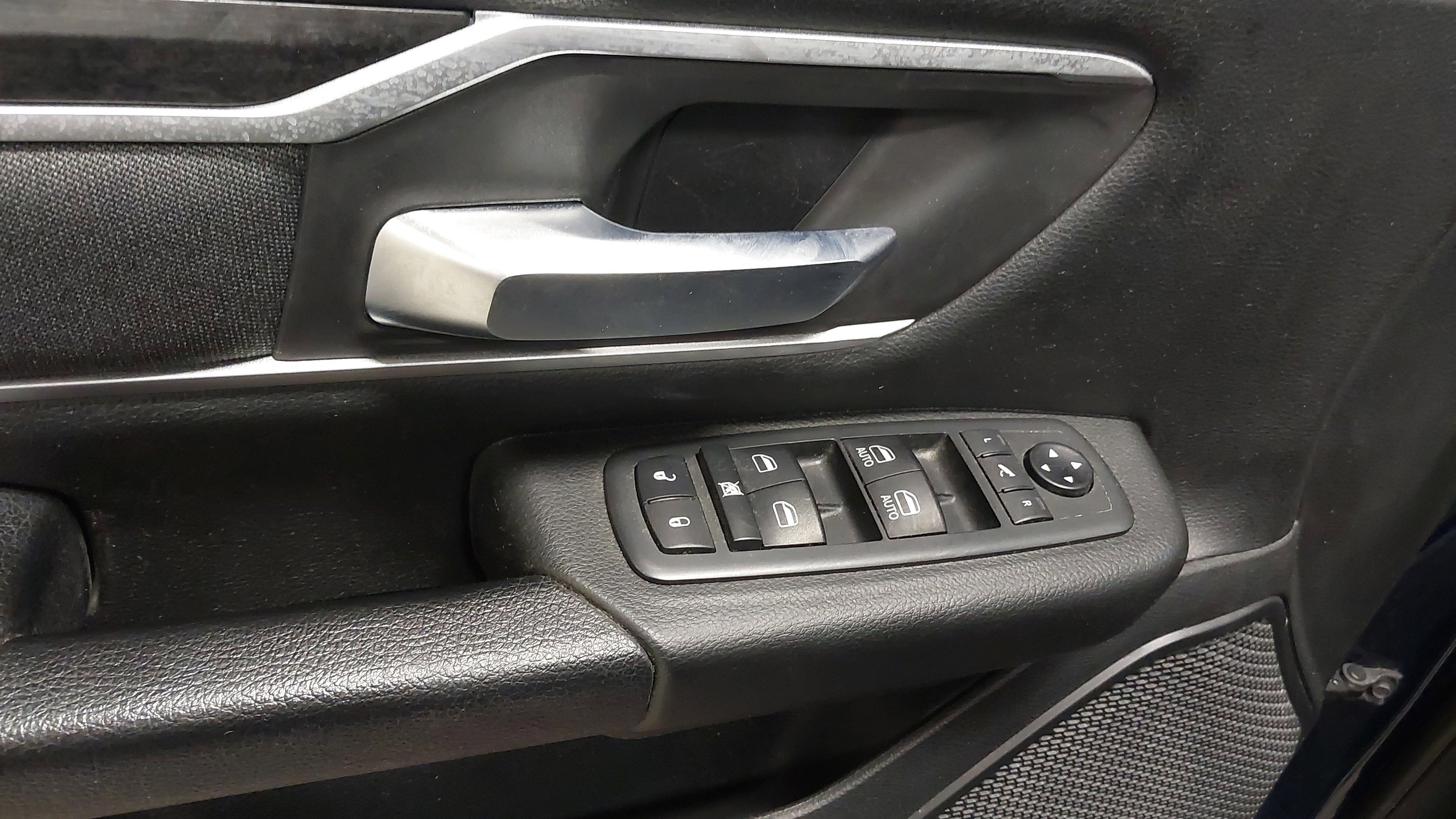 2021 RAM 1500 Big Horn Crew Cab 4x4 5'7' Box