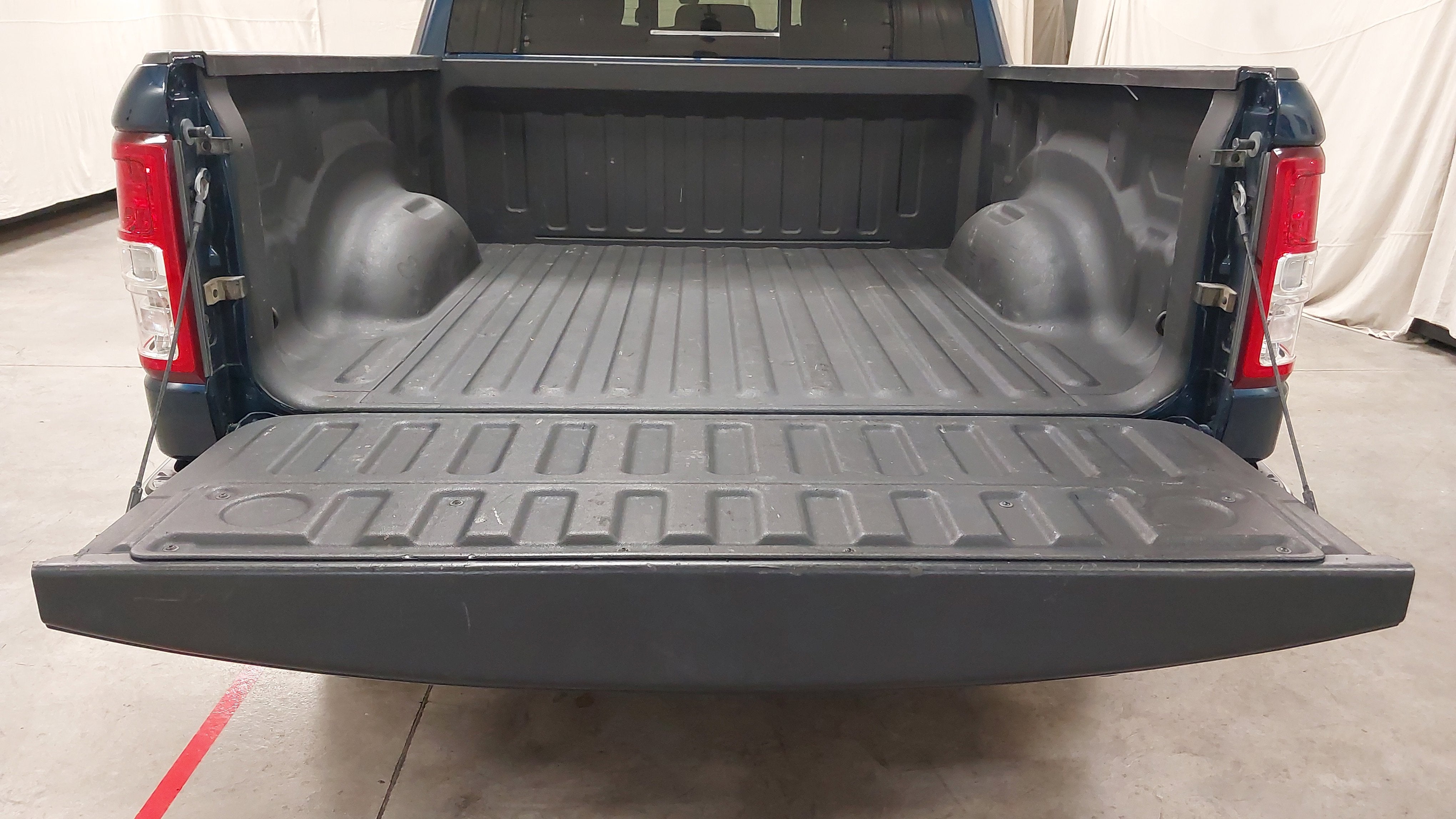 2021 RAM 1500 Big Horn Crew Cab 4x4 5'7' Box