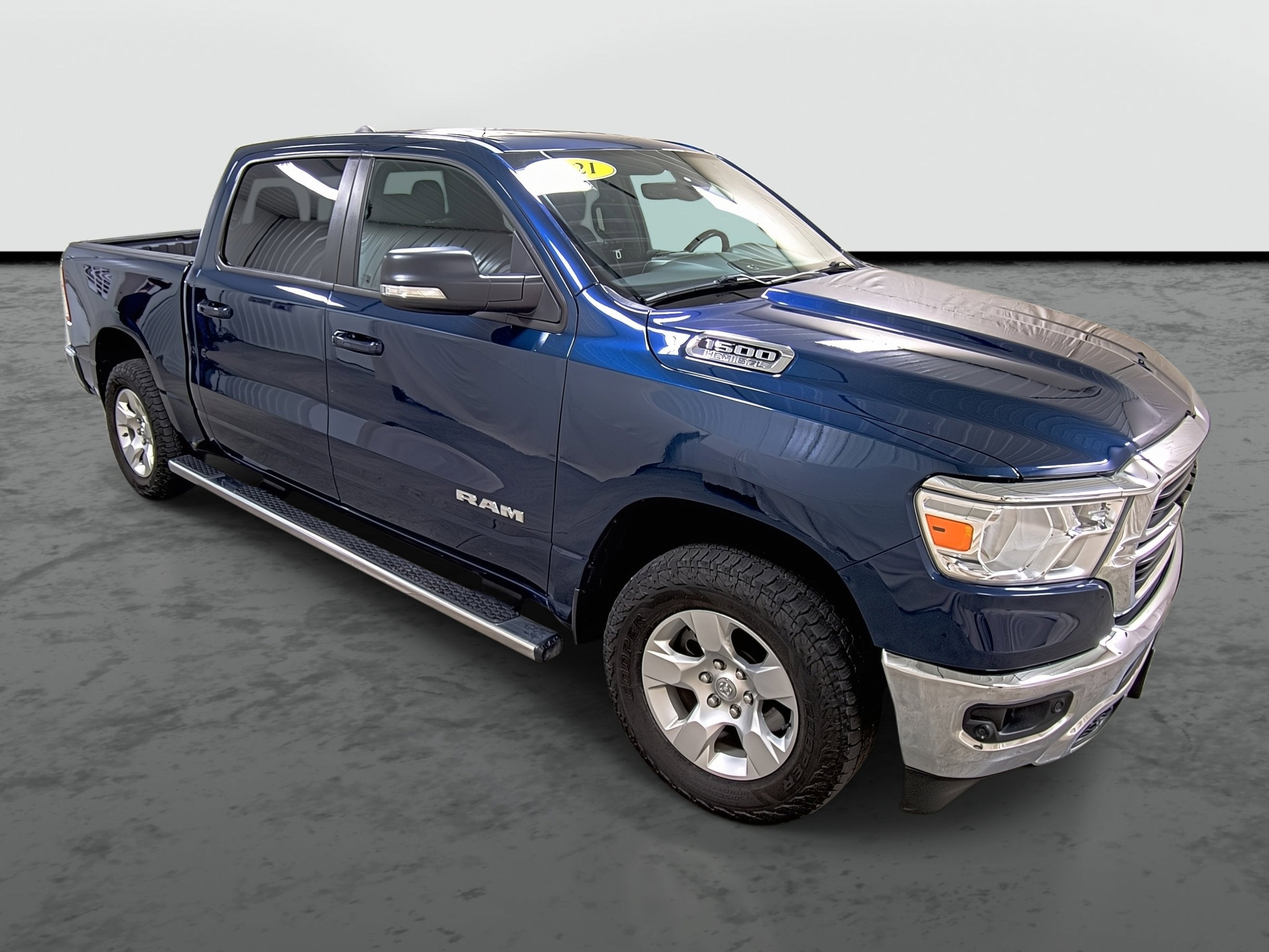 2021 RAM 1500 Big Horn Crew Cab 4x4 5'7' Box