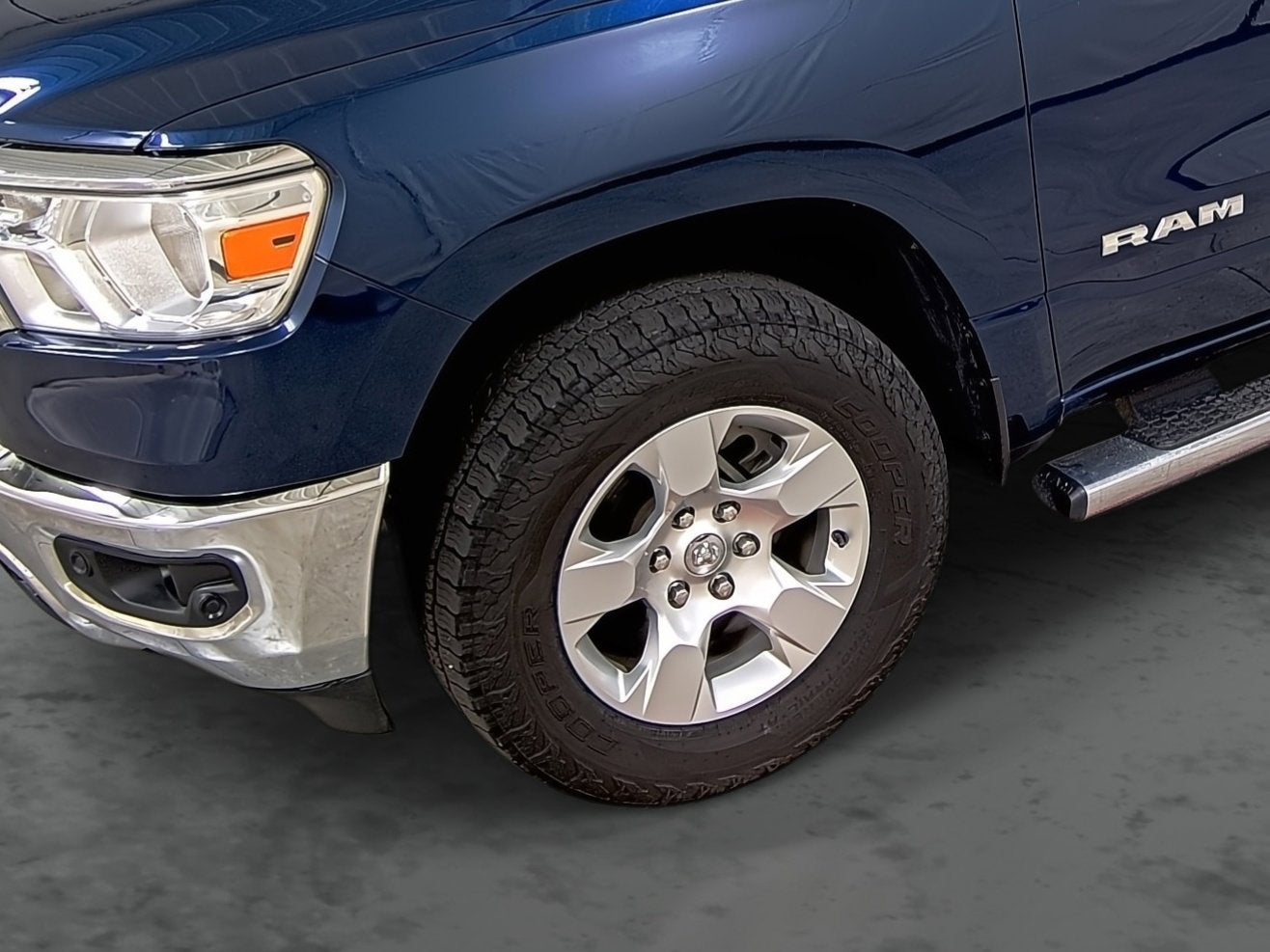 2021 RAM 1500 Big Horn Crew Cab 4x4 5'7' Box