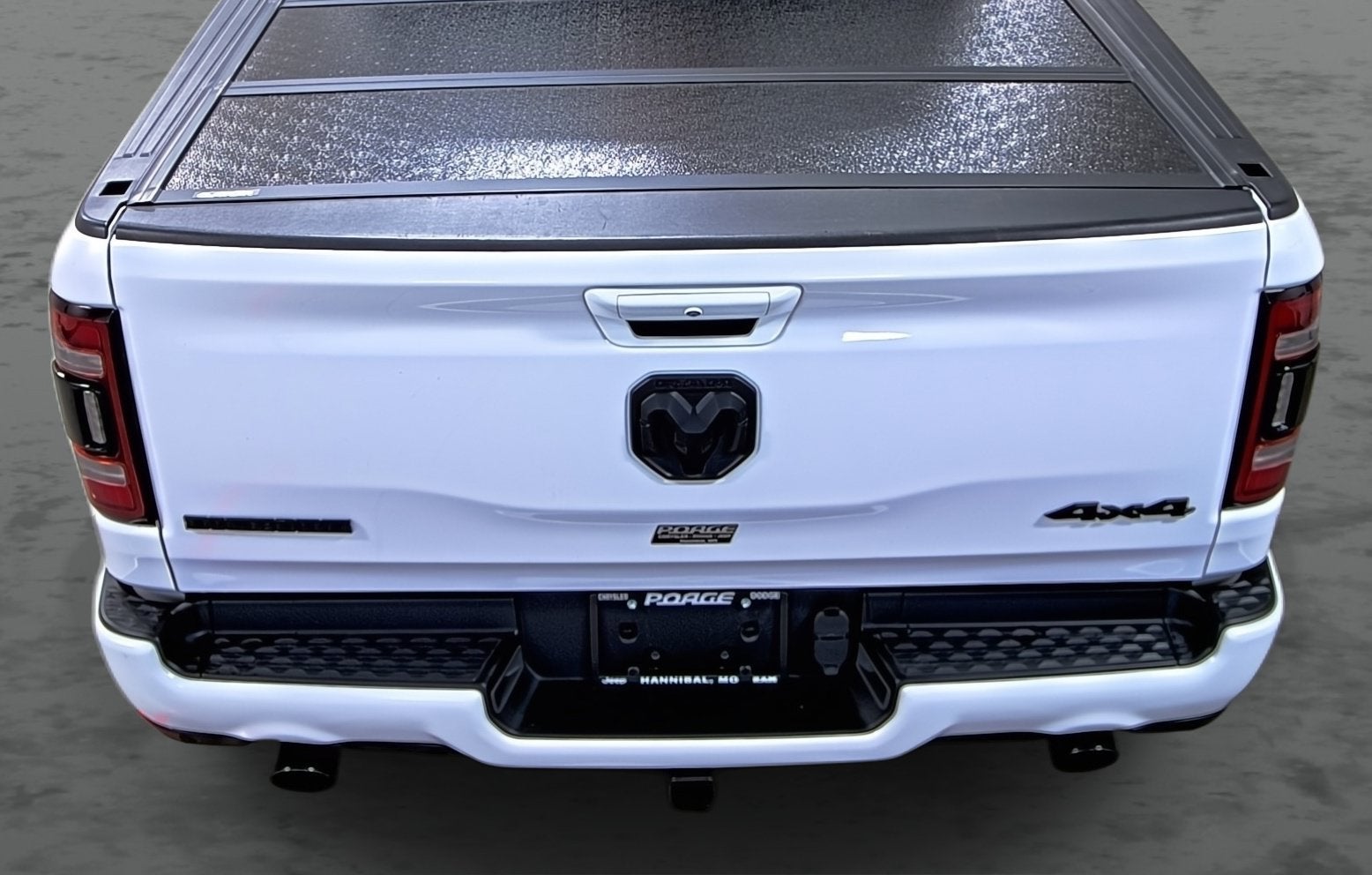 2020 RAM 1500 Big Horn Crew Cab 4x4 5'7' Box