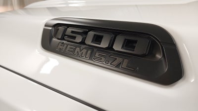 2020 RAM 1500 Big Horn Crew Cab 4x4 5'7' Box