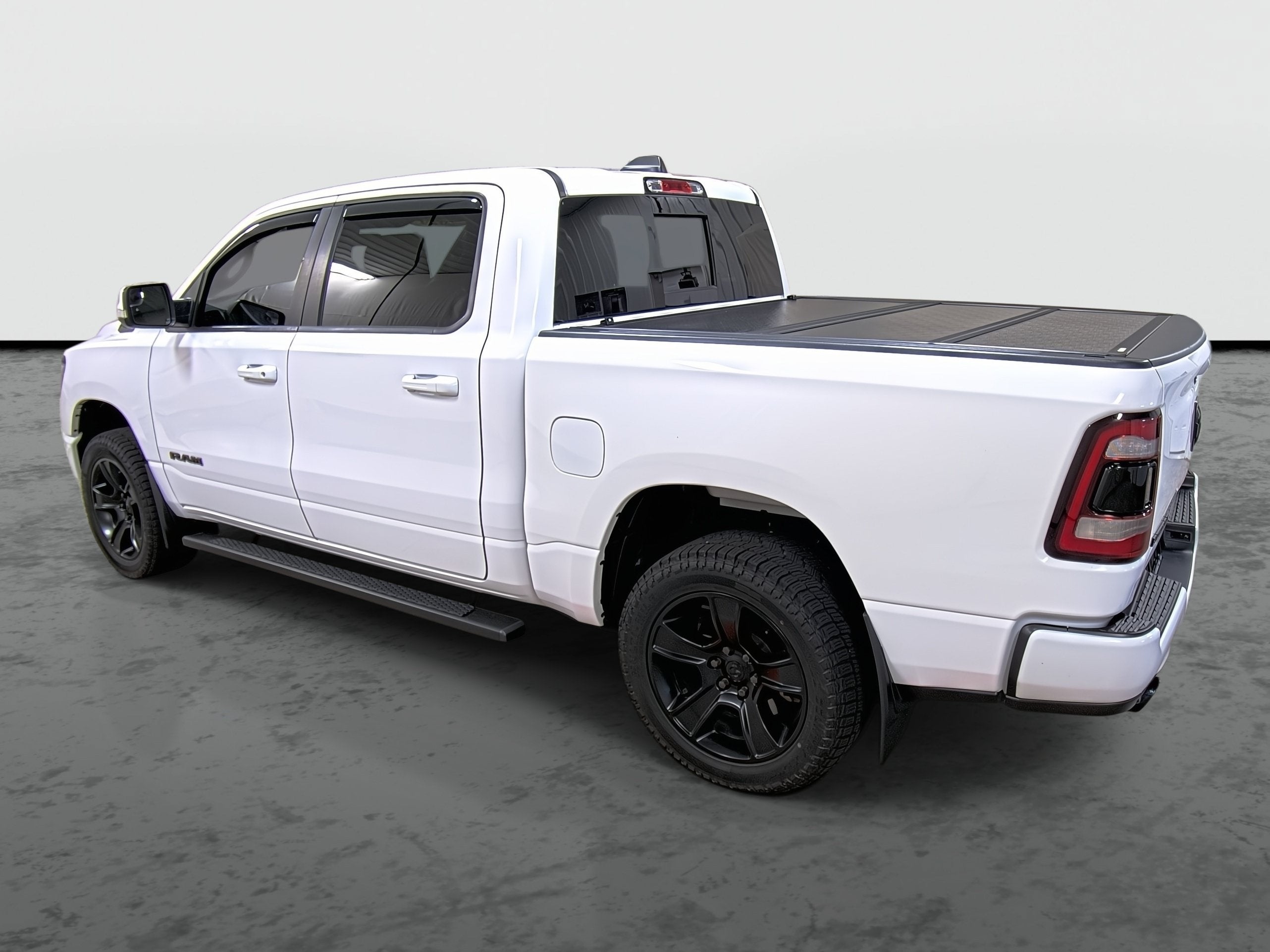 2020 RAM 1500 Big Horn Crew Cab 4x4 5'7' Box
