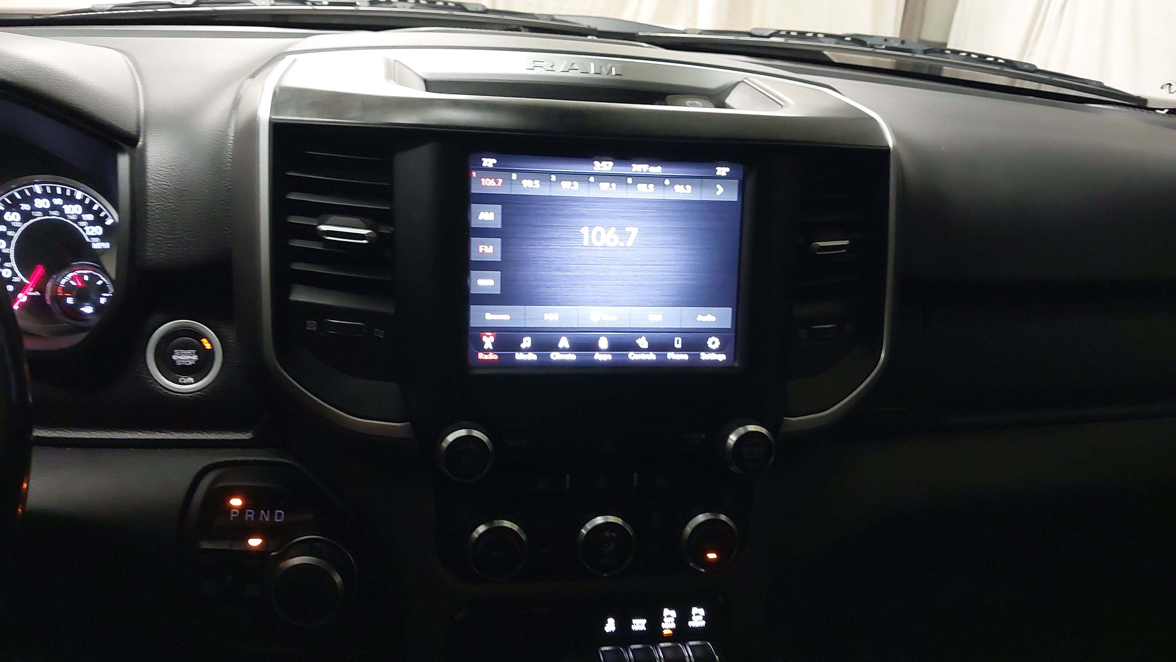 2020 RAM 1500 Big Horn Crew Cab 4x4 5'7' Box