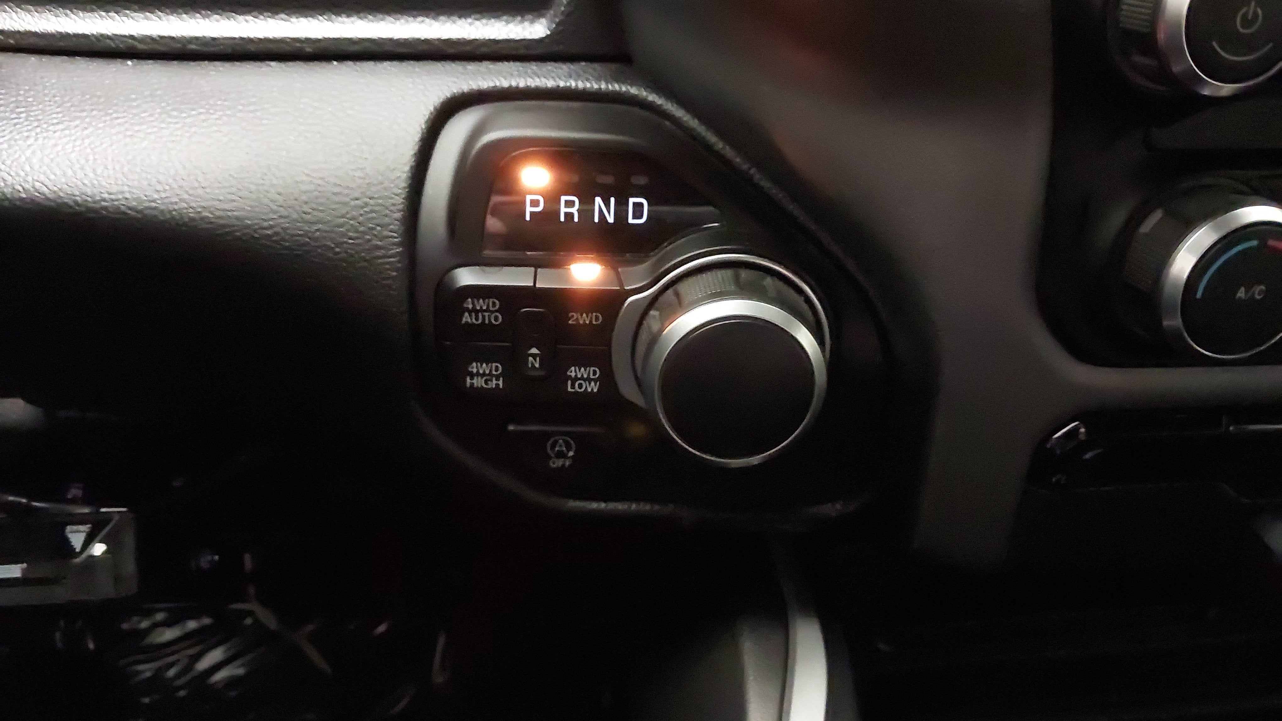 2020 RAM 1500 Big Horn Crew Cab 4x4 5'7' Box