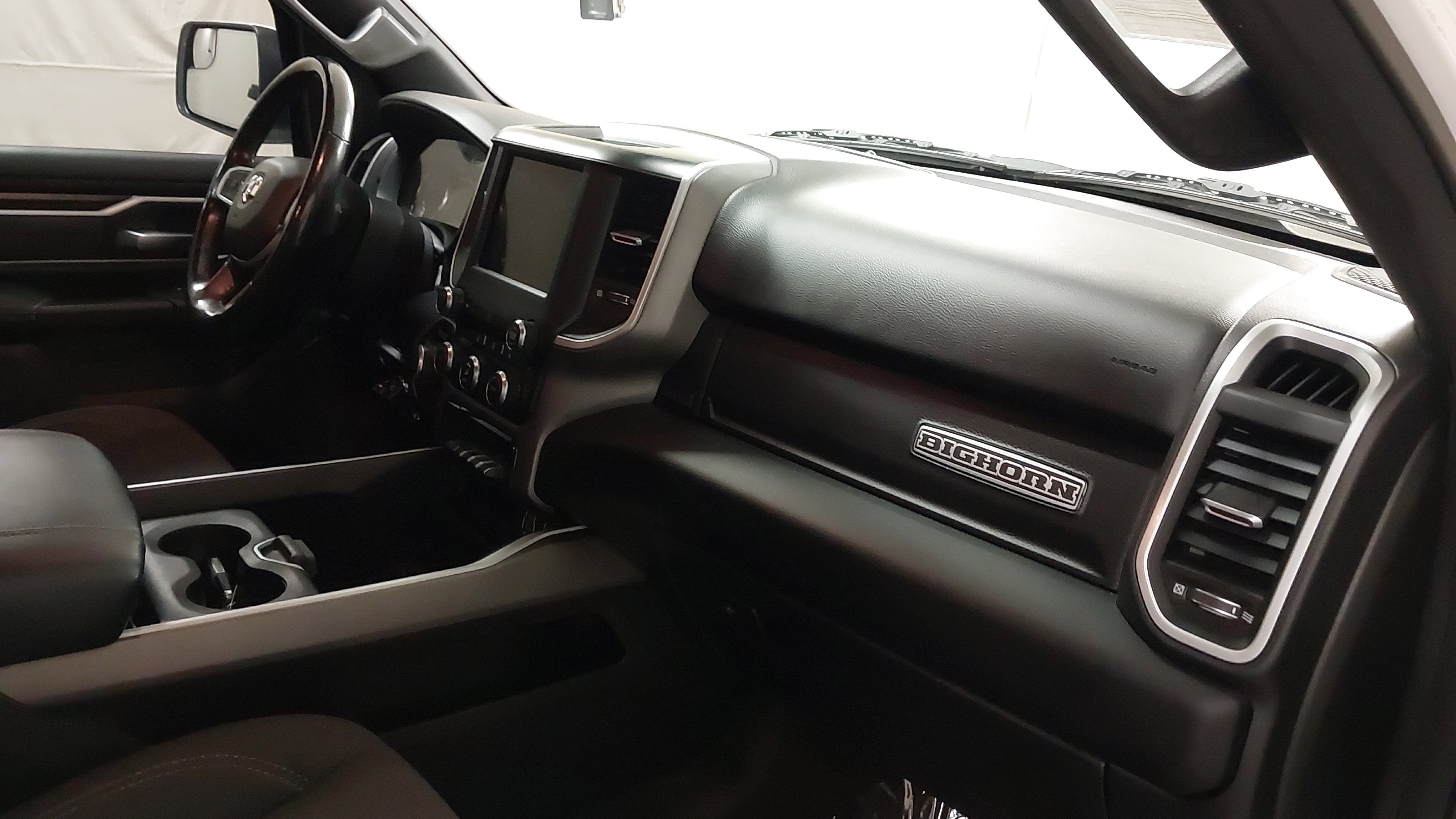 2020 RAM 1500 Big Horn Crew Cab 4x4 5'7' Box