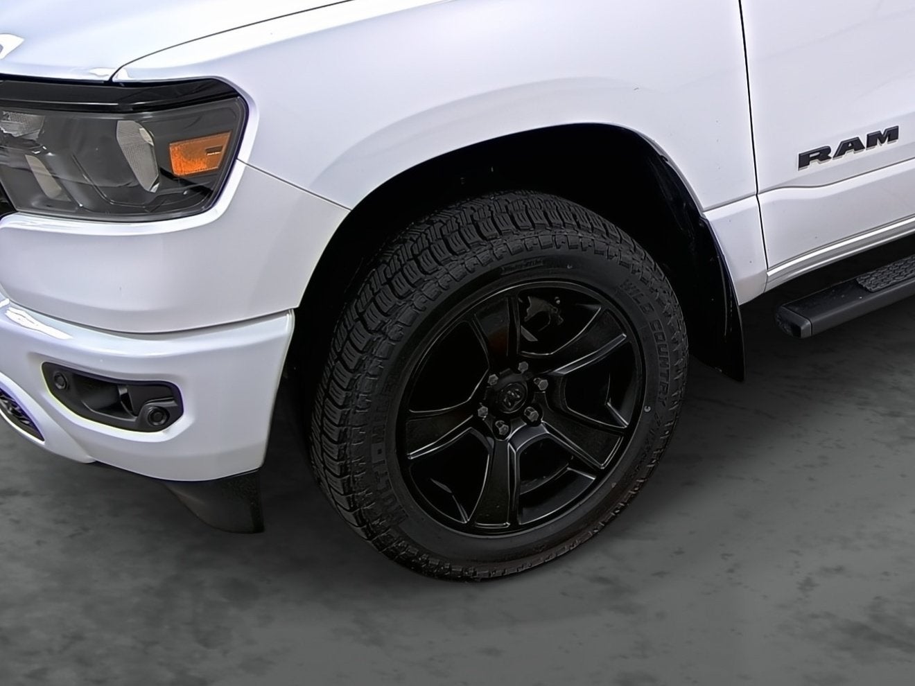 2020 RAM 1500 Big Horn Crew Cab 4x4 5'7' Box