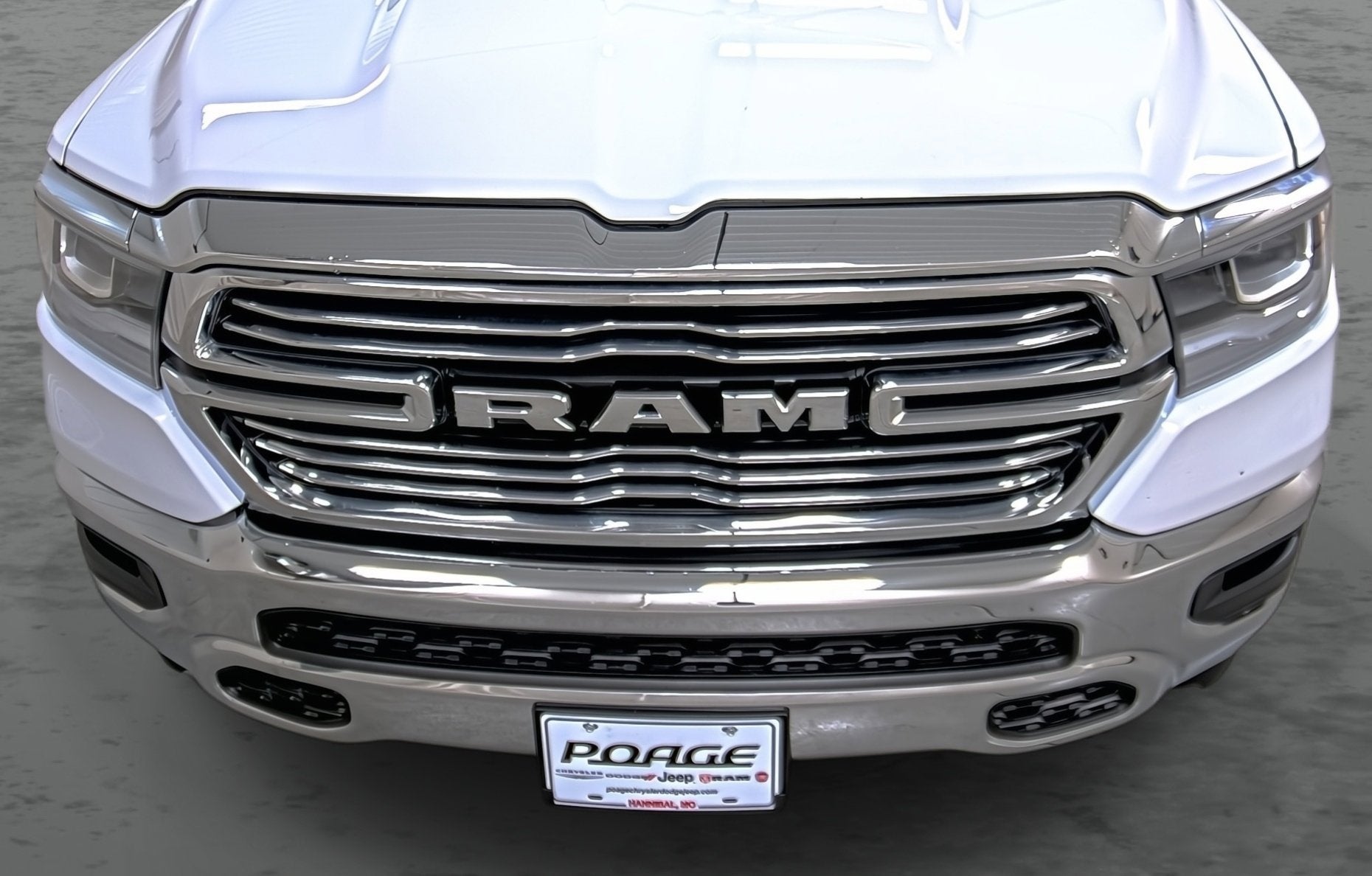 2022 RAM 1500 Laramie Crew Cab 4x4 5'7' Box