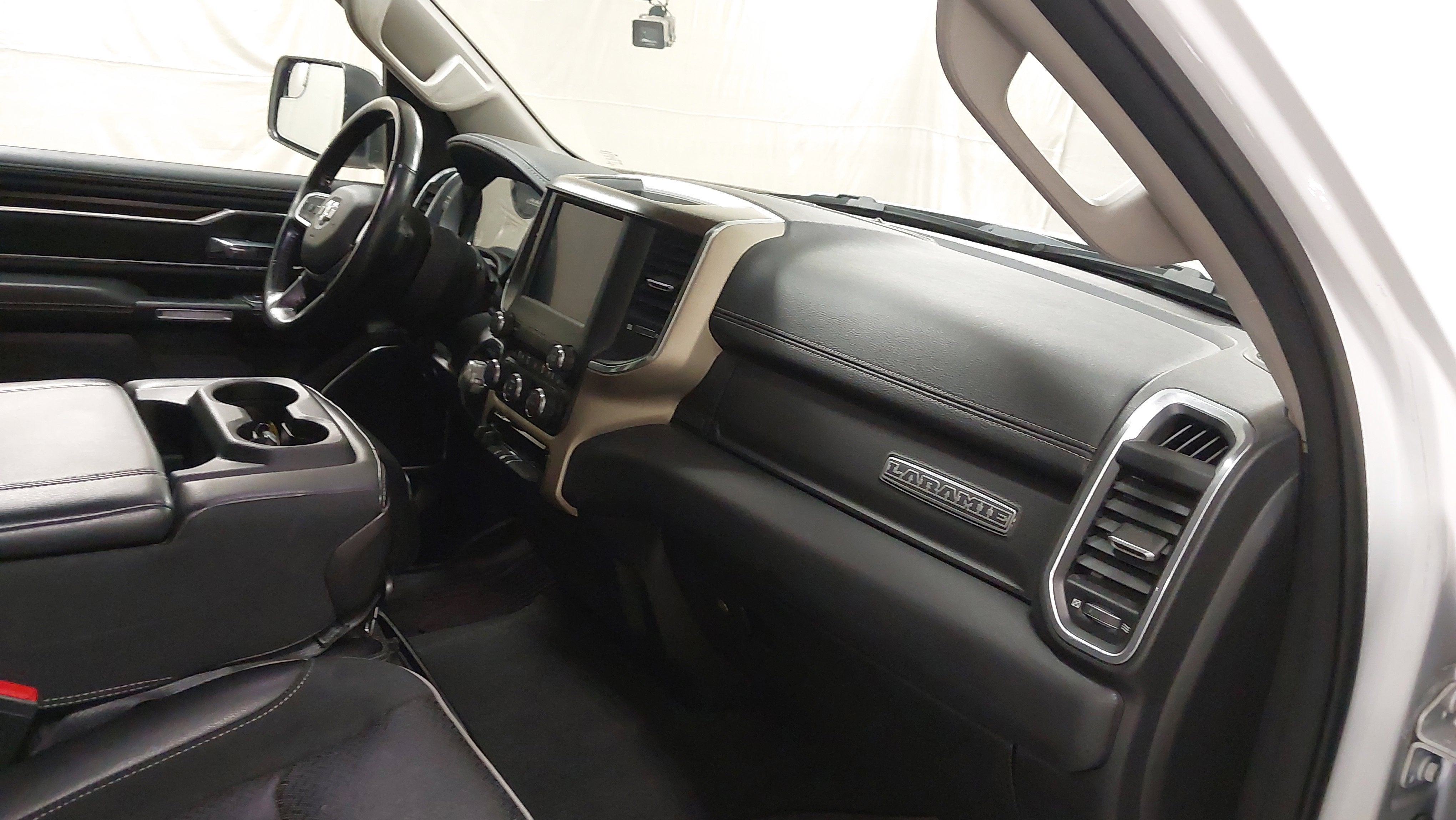 2022 RAM 1500 Laramie Crew Cab 4x4 5'7' Box