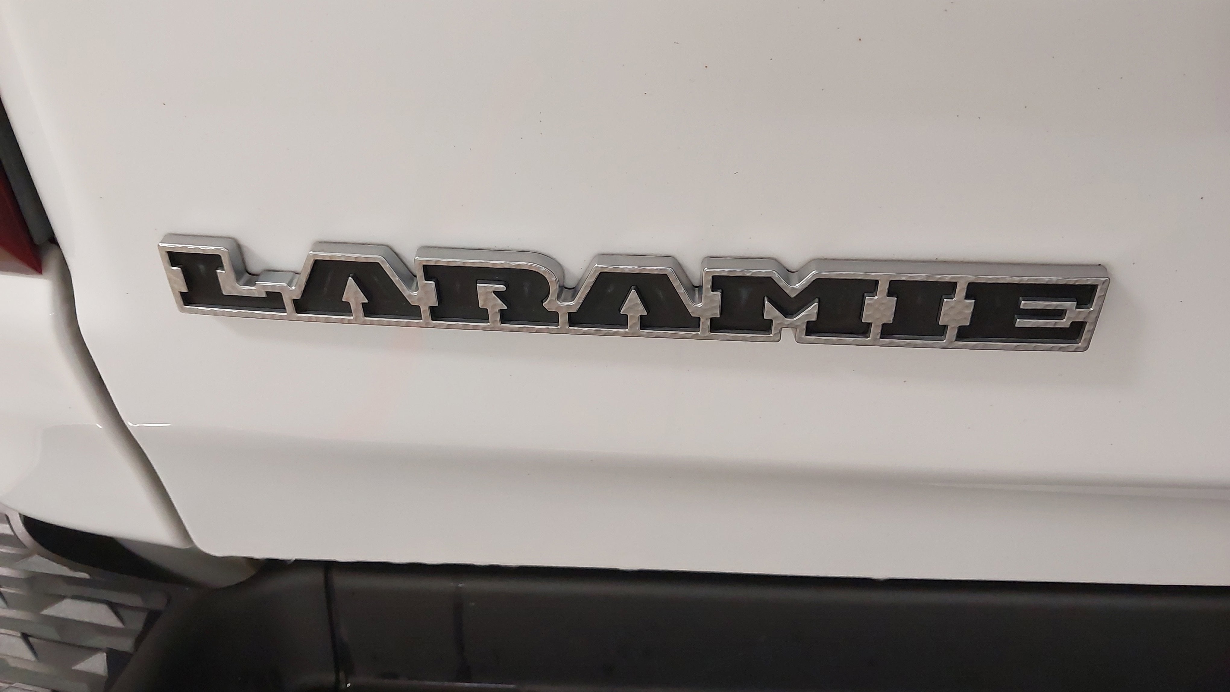 2022 RAM 1500 Laramie Crew Cab 4x4 5'7' Box