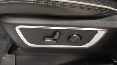 2022 RAM 1500 Laramie Crew Cab 4x4 5'7' Box