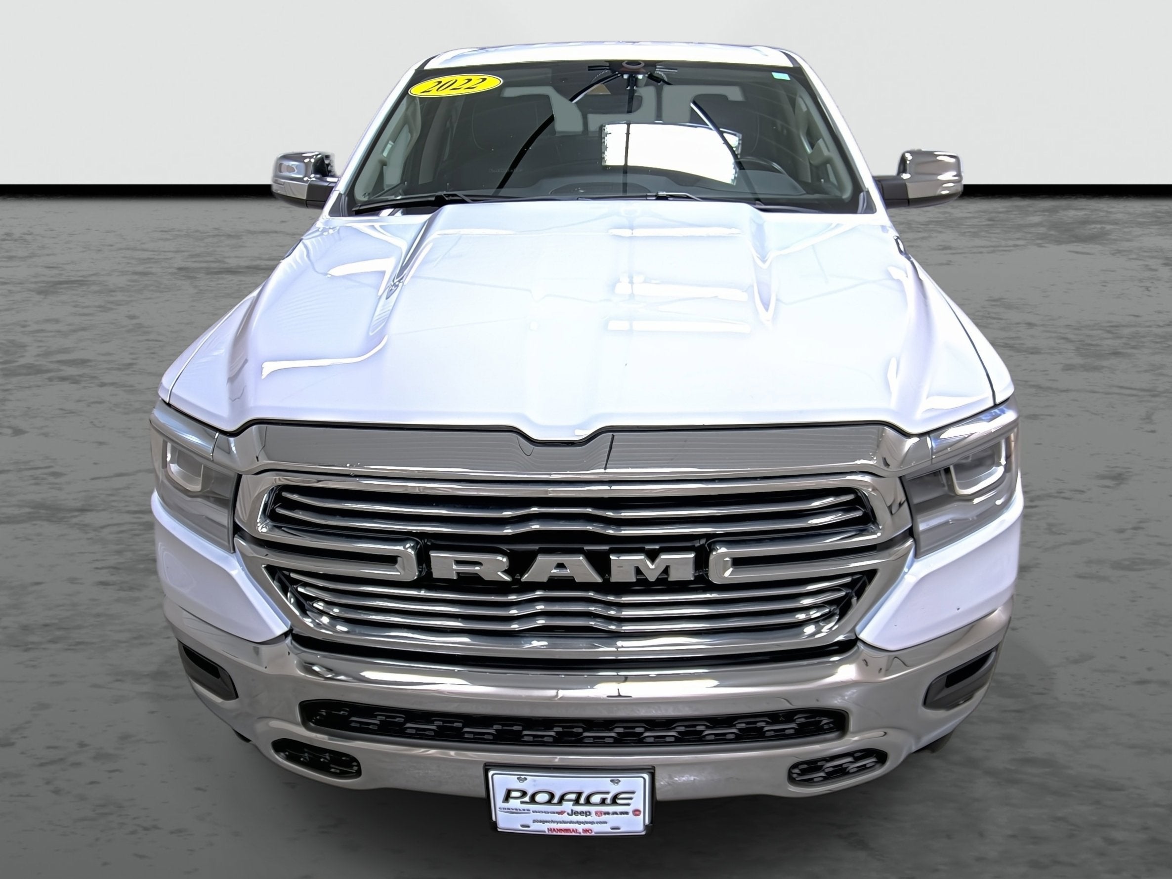 2022 RAM 1500 Laramie Crew Cab 4x4 5'7' Box