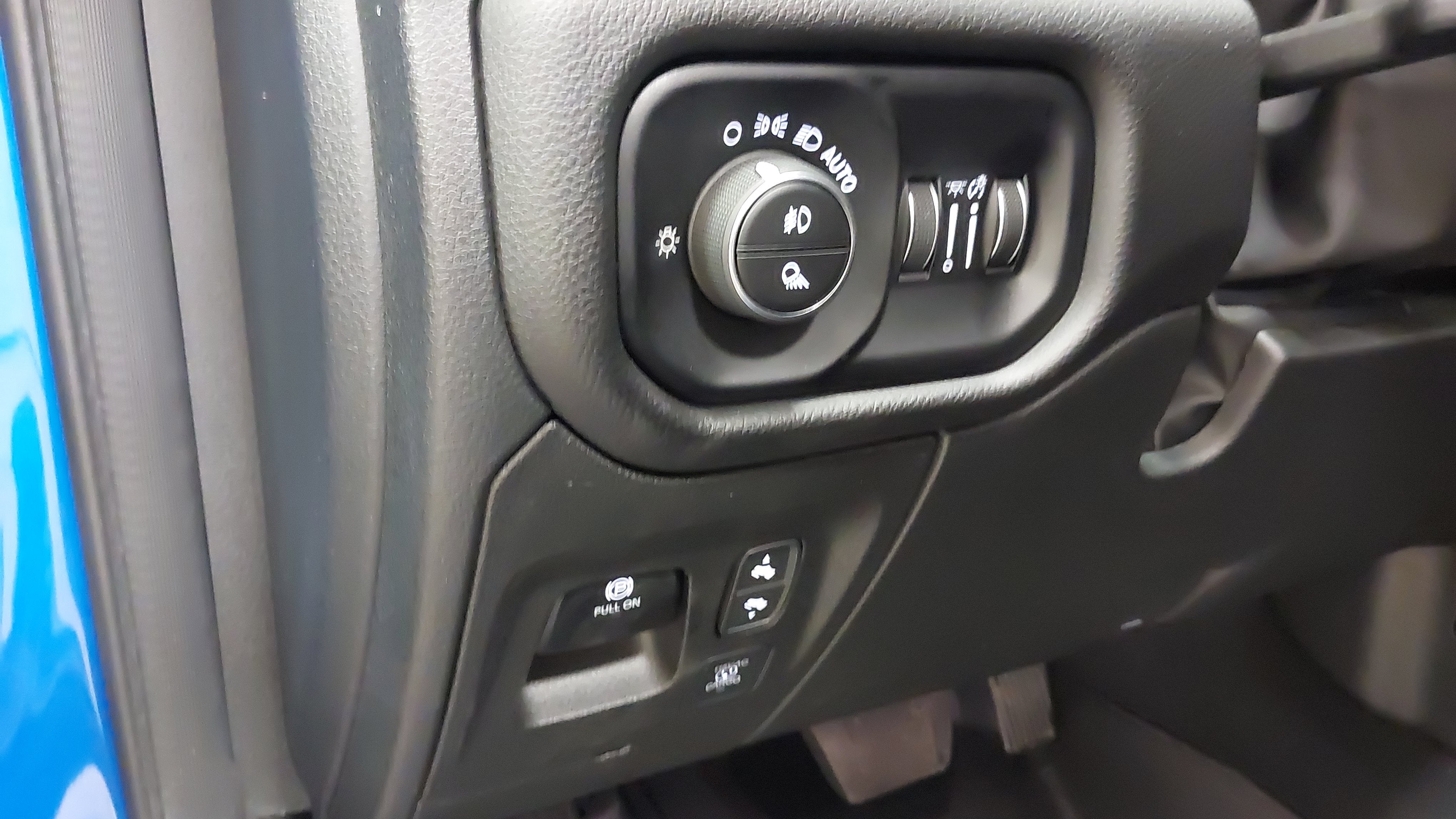2025 RAM 1500 Rebel Crew Cab 4x4 5'7' Box