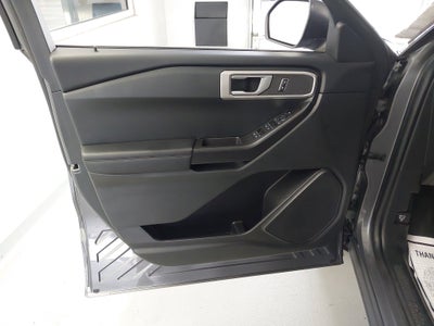 2023 Ford Explorer Base
