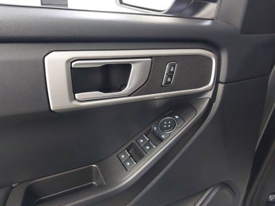 2023 Ford Explorer Base