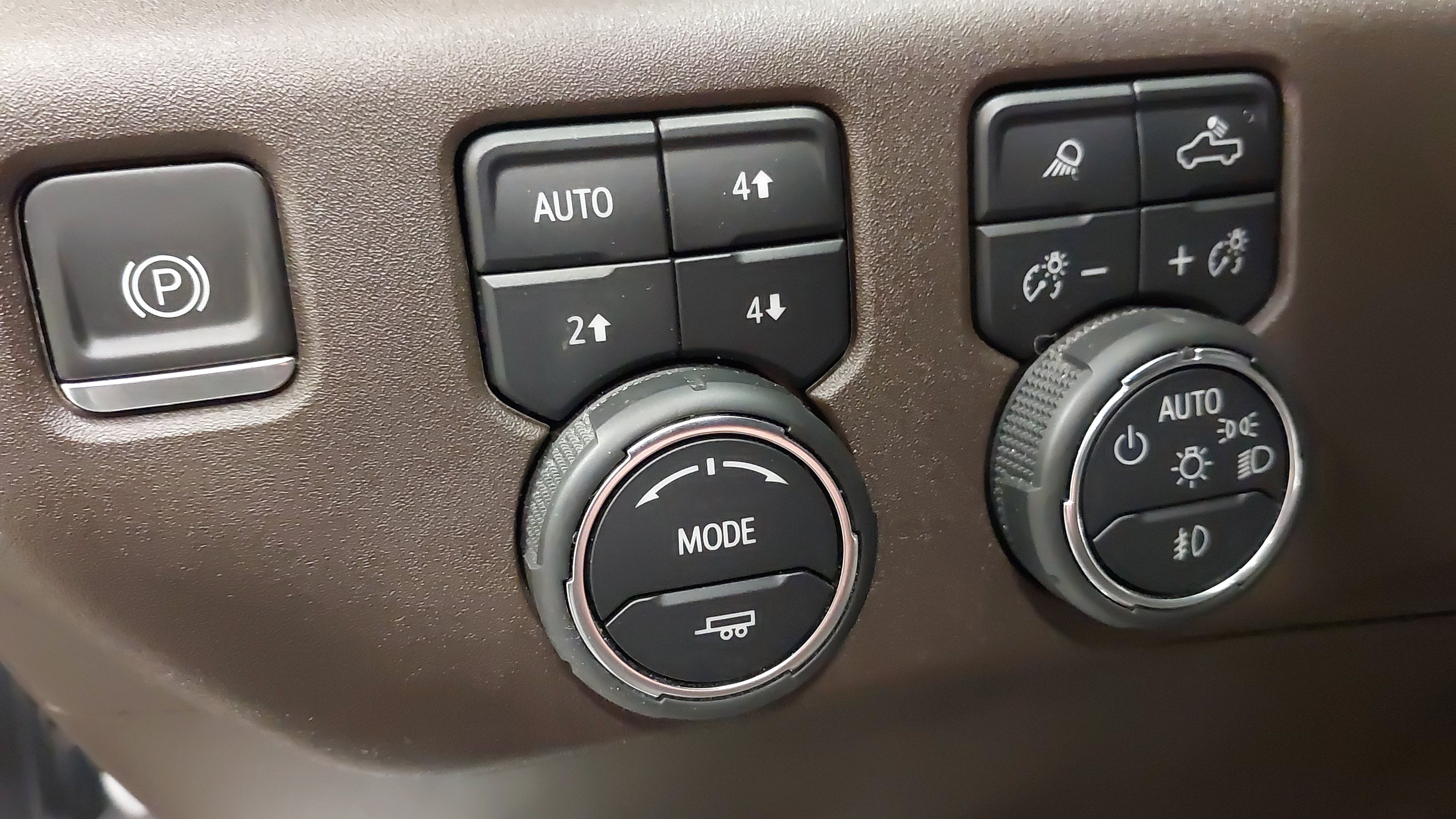 2024 Chevrolet Silverado 1500 4WD Crew Cab Short Bed LTZ