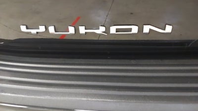 2023 GMC Yukon 4WD AT4