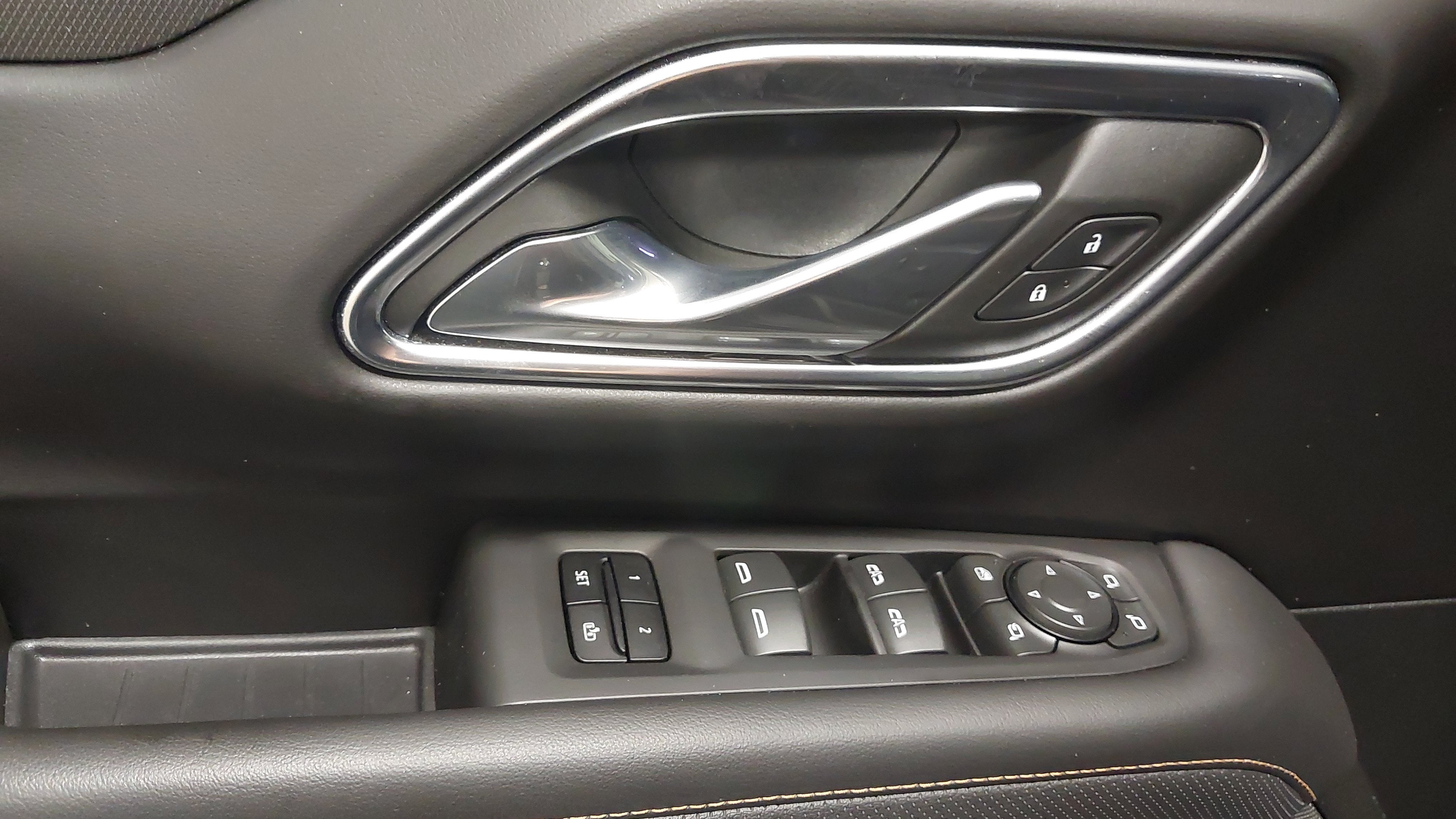 2023 GMC Yukon 4WD AT4
