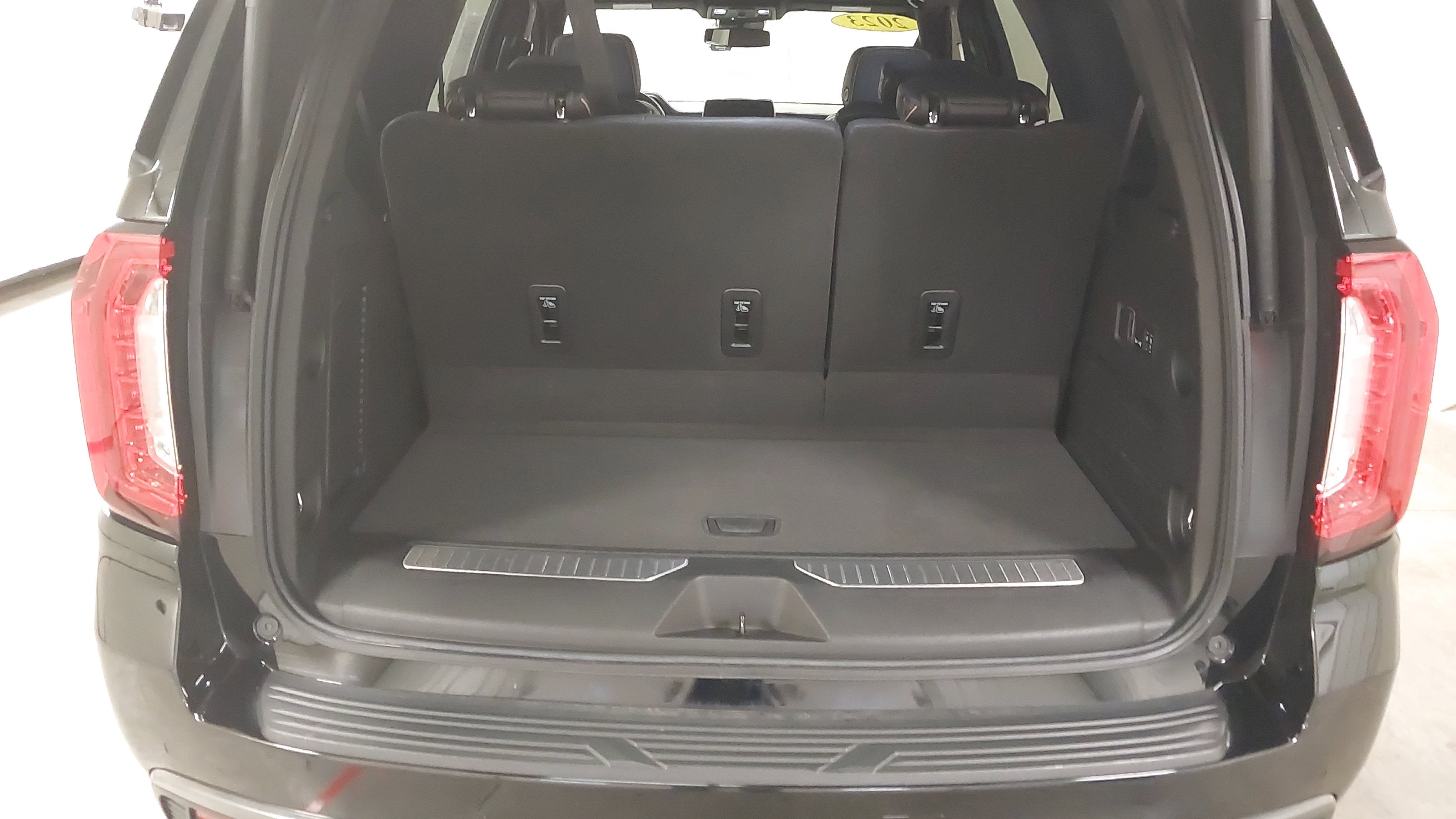 2023 GMC Yukon 4WD AT4