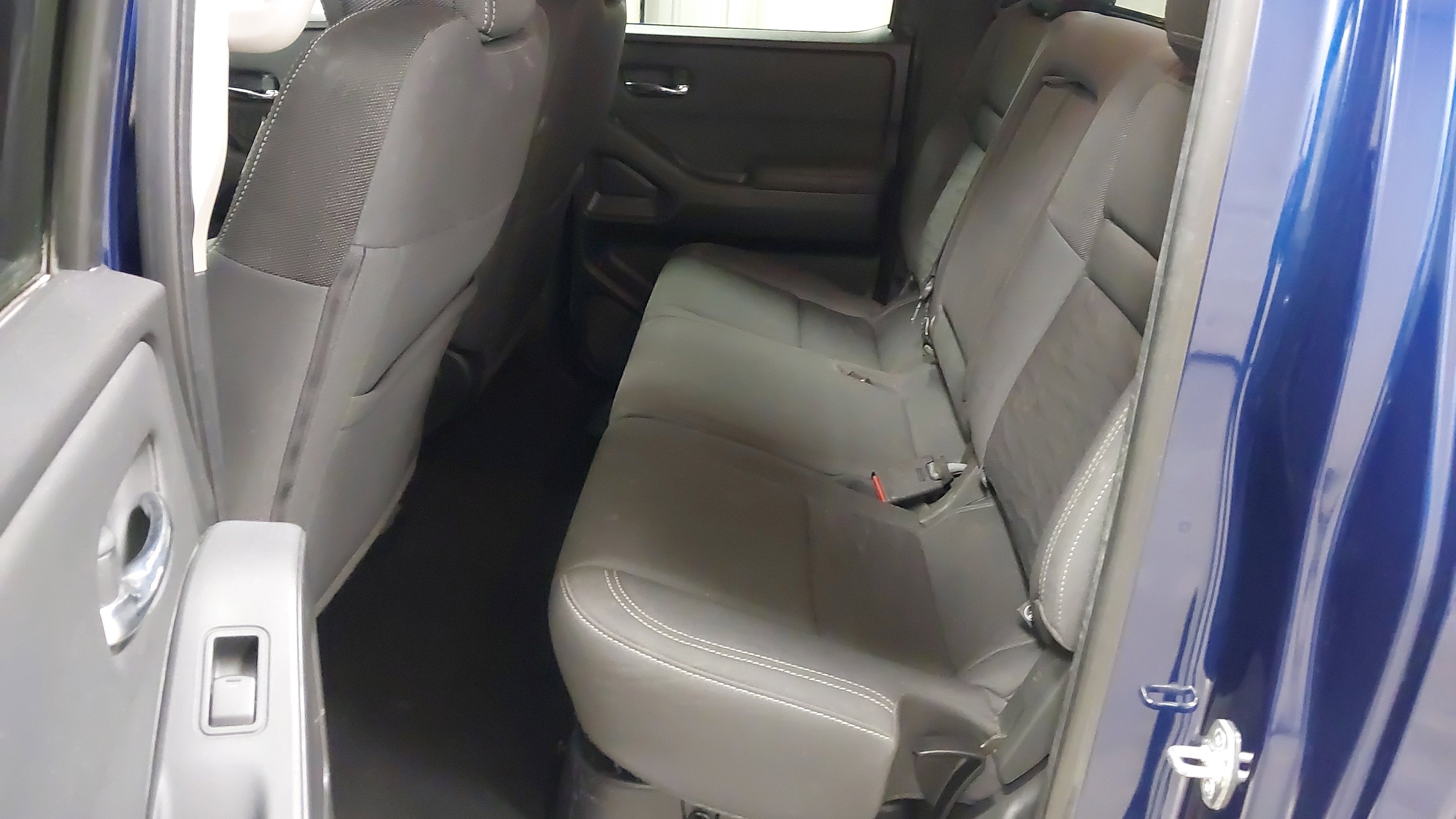 2022 Nissan Frontier Crew Cab SV 4x4