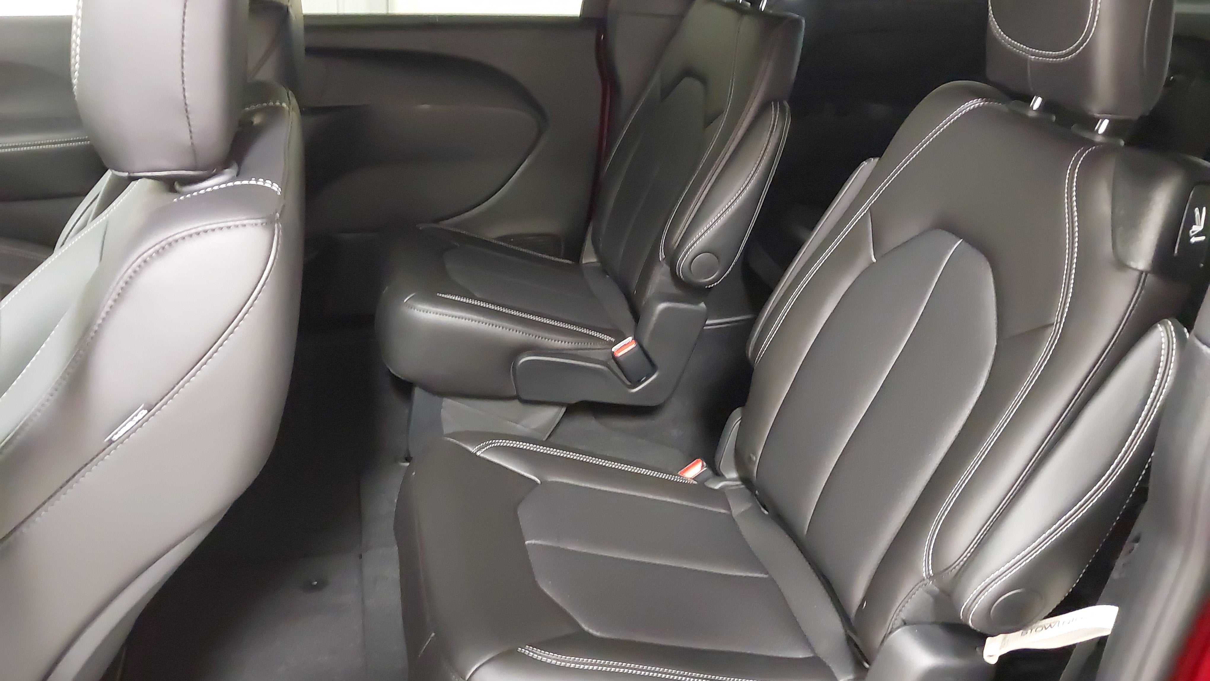 2027 Chrysler Pacifica PACIFICA SELECT