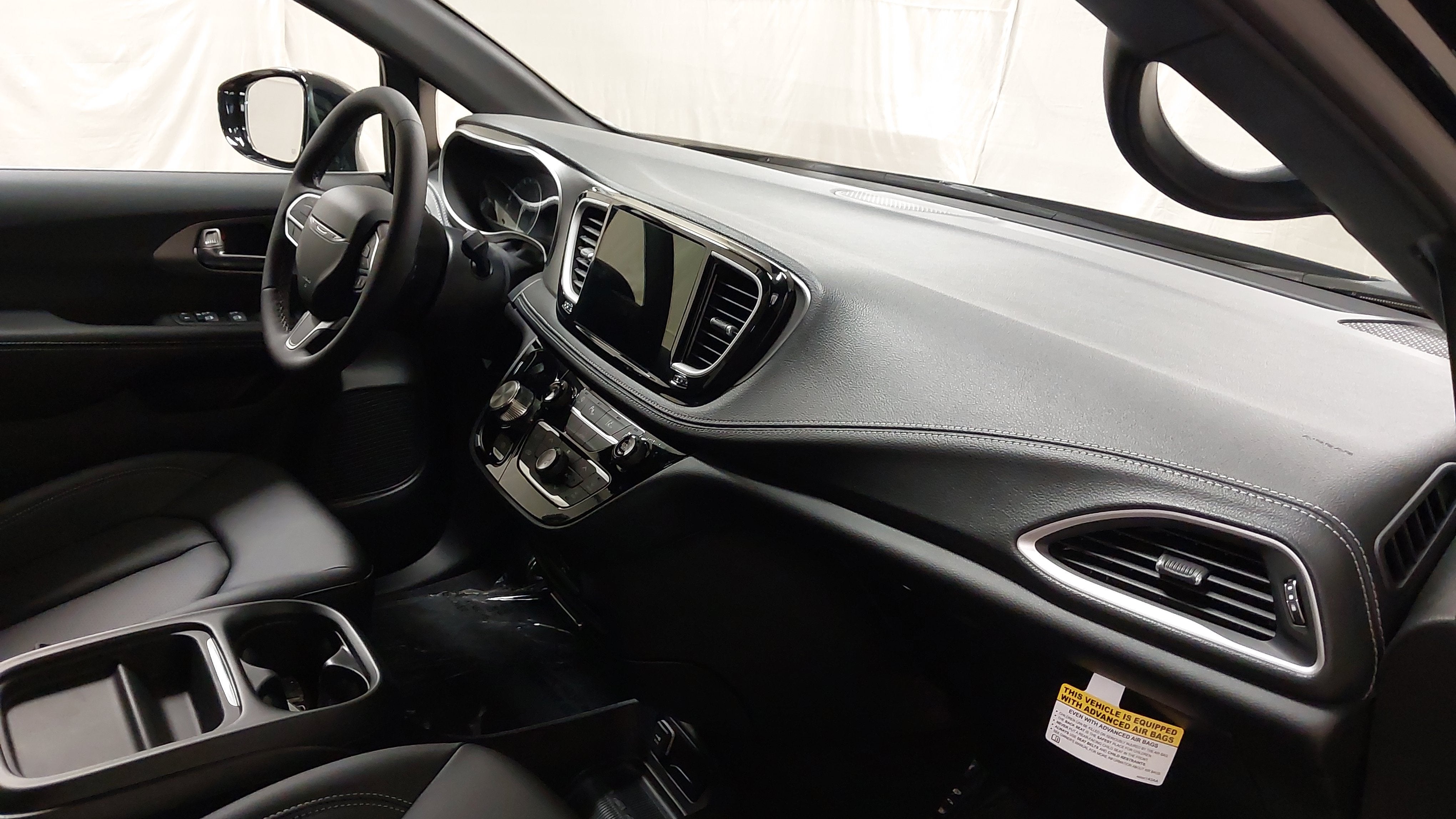 2027 Chrysler Pacifica PACIFICA SELECT