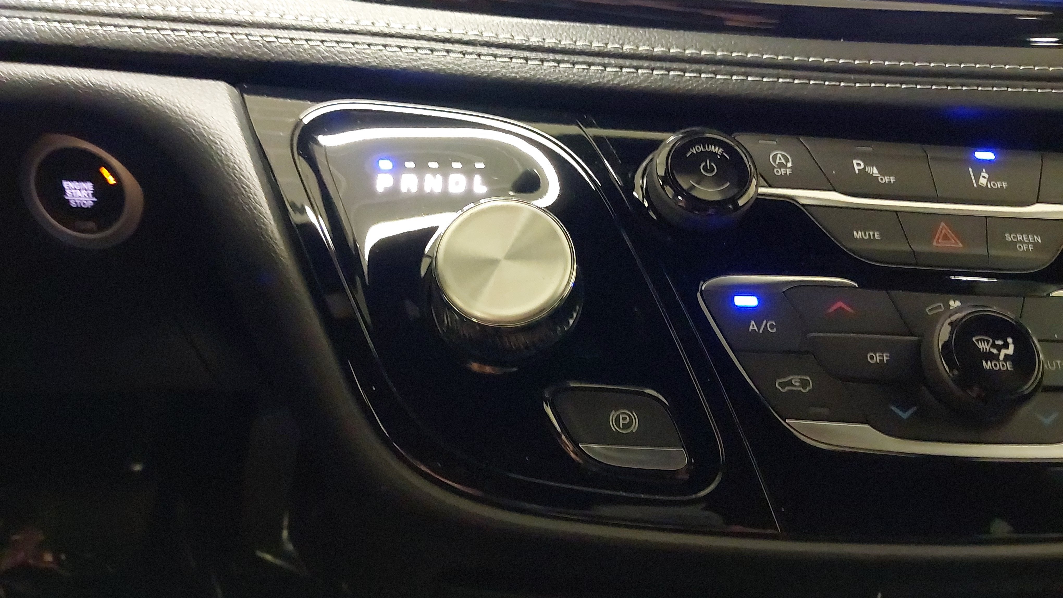 2027 Chrysler Pacifica PACIFICA SELECT