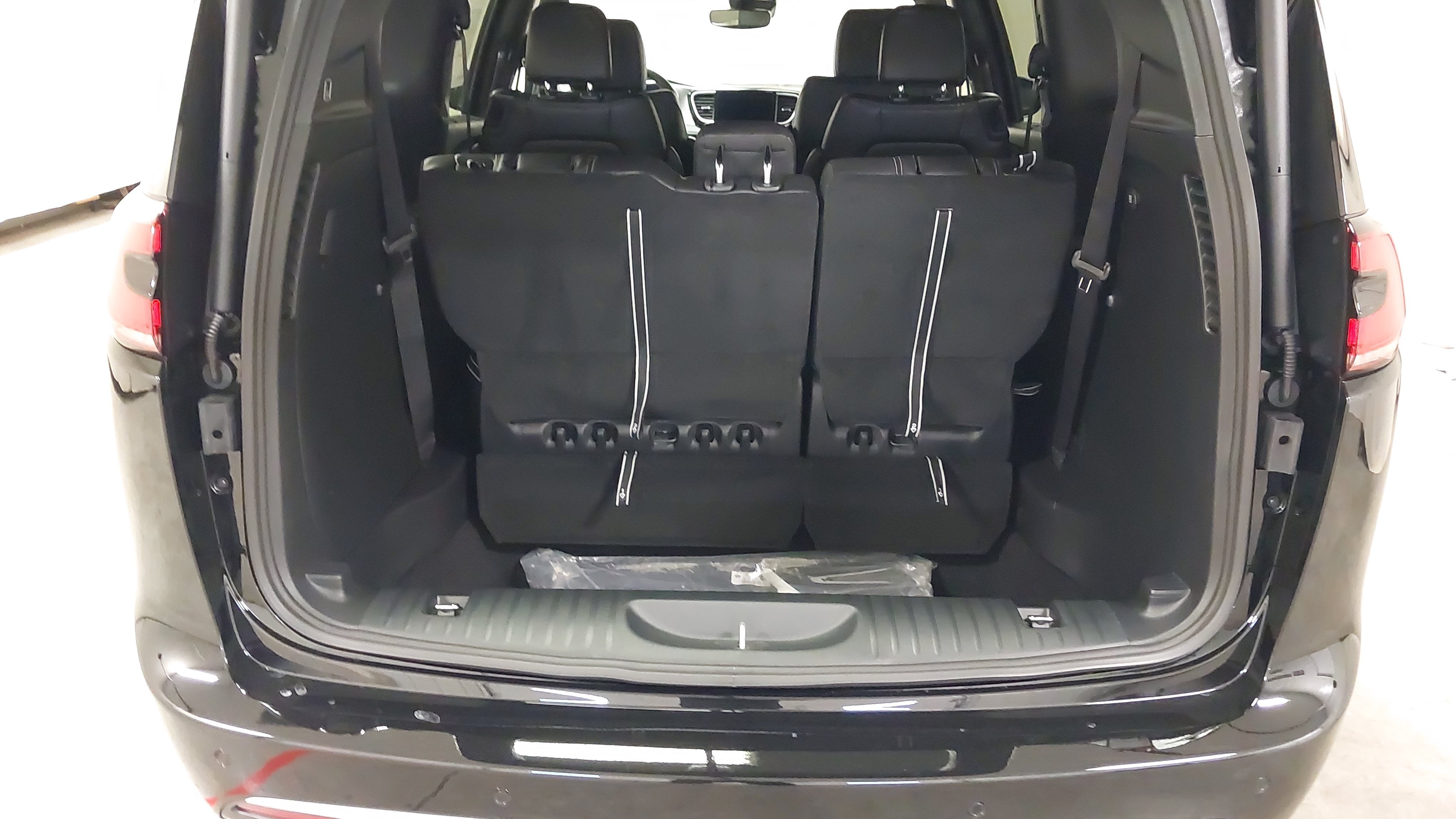 2027 Chrysler Pacifica PACIFICA SELECT