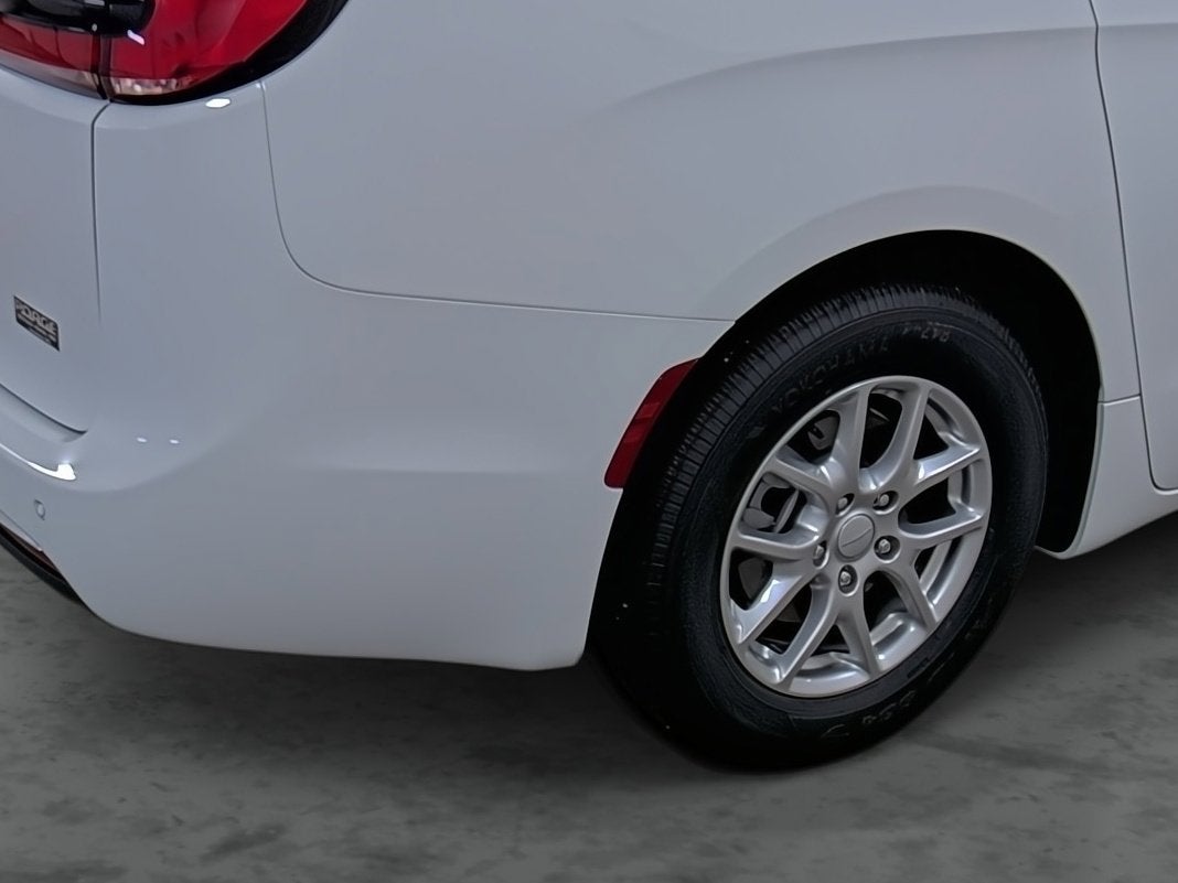 2027 Chrysler Pacifica PACIFICA SELECT