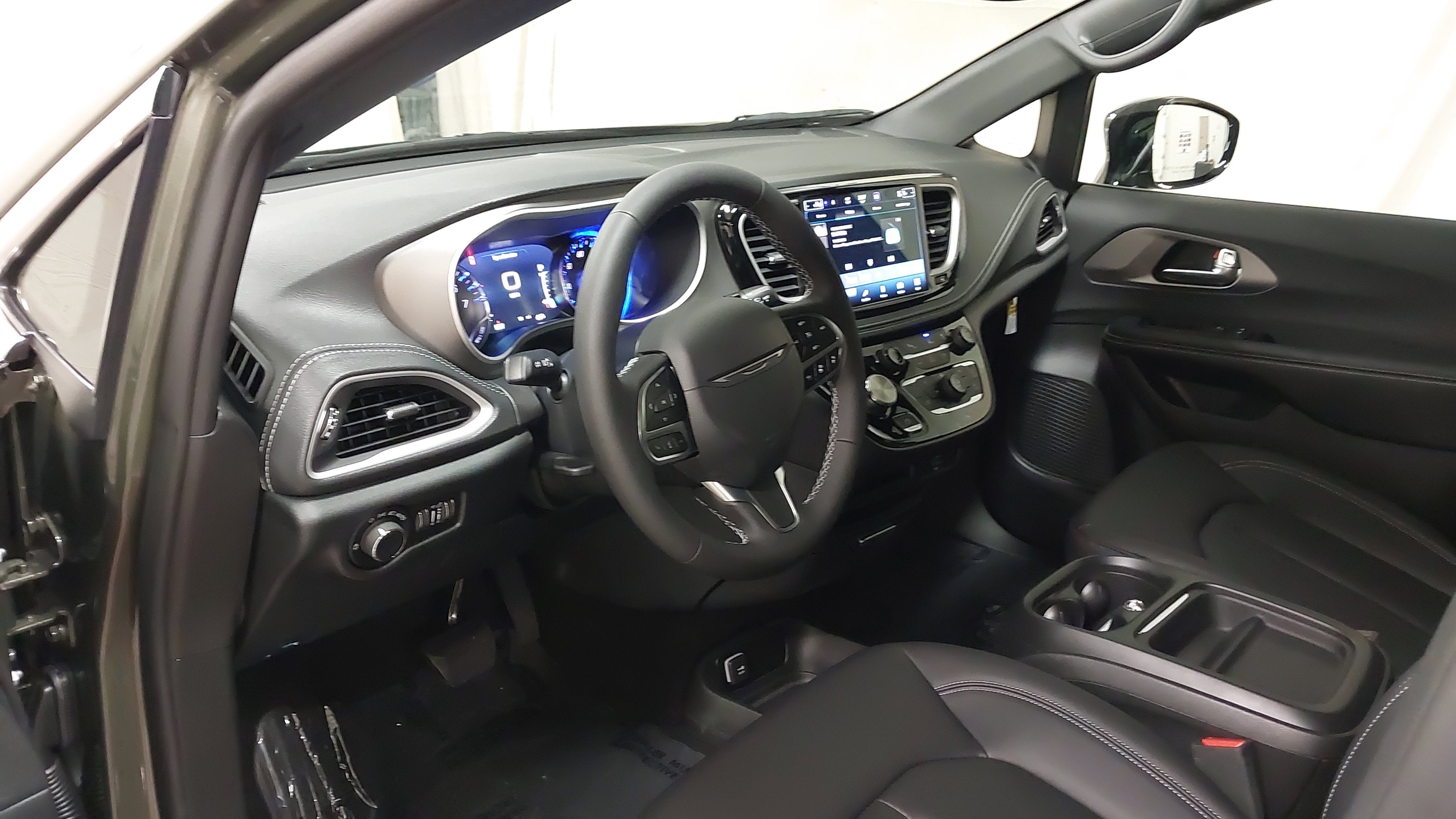 2027 Chrysler Pacifica PACIFICA SELECT