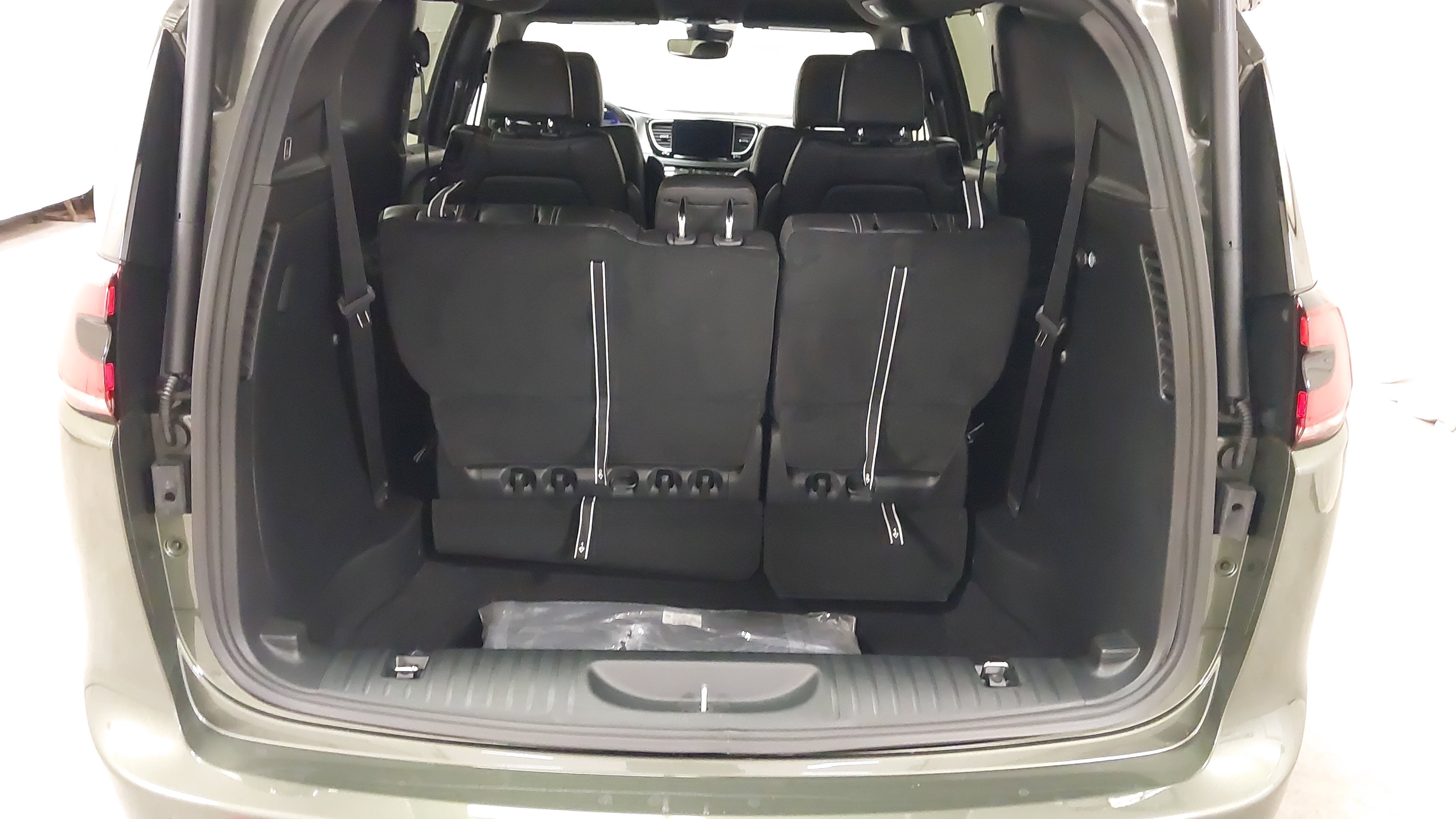 2027 Chrysler Pacifica PACIFICA SELECT