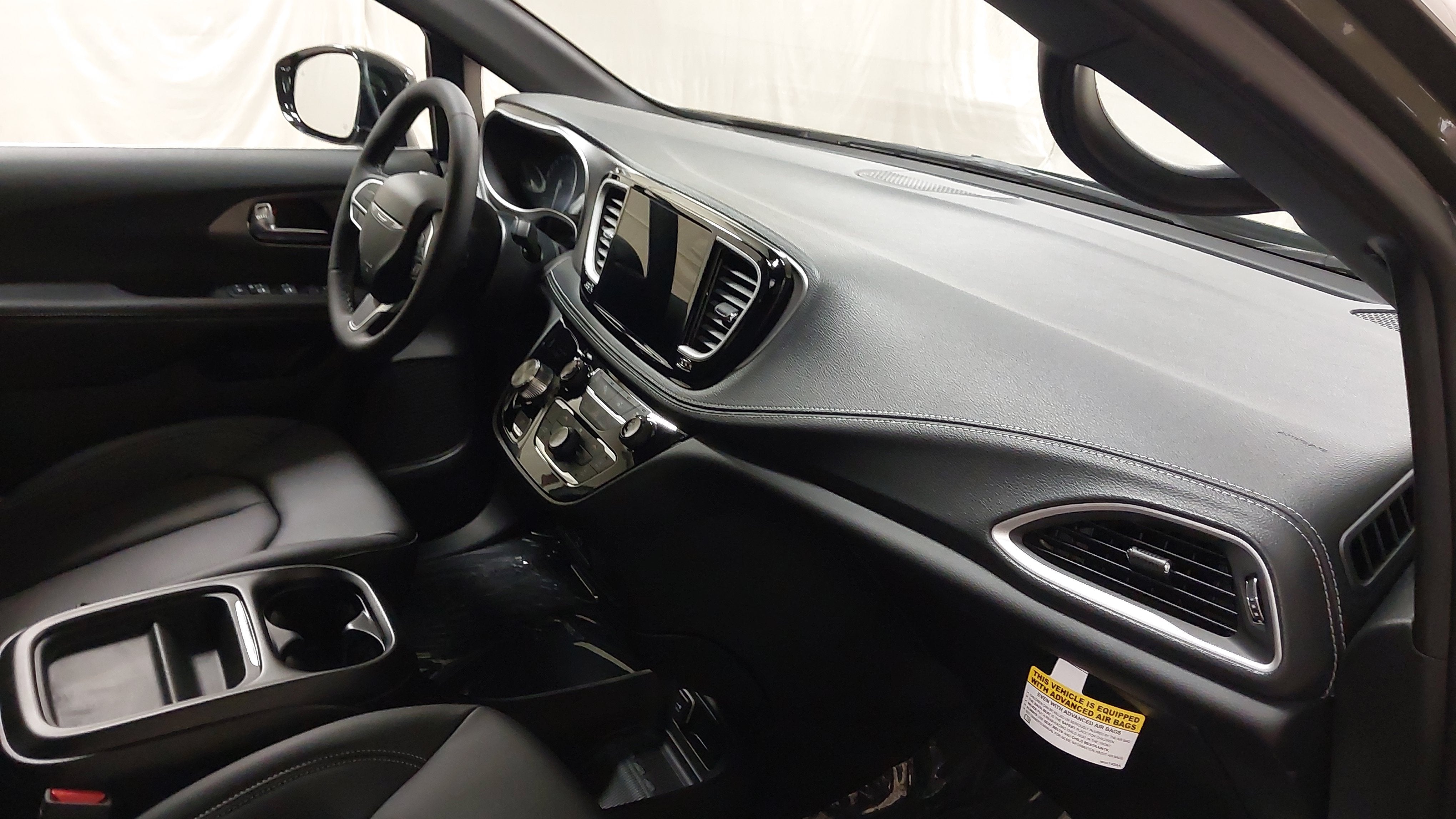 2027 Chrysler Pacifica PACIFICA SELECT