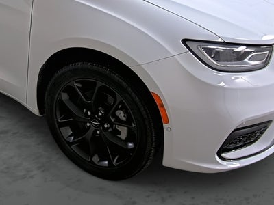 2024 Chrysler Pacifica Touring L AWD