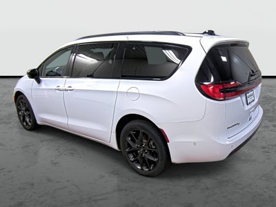 2024 Chrysler Pacifica Touring L AWD