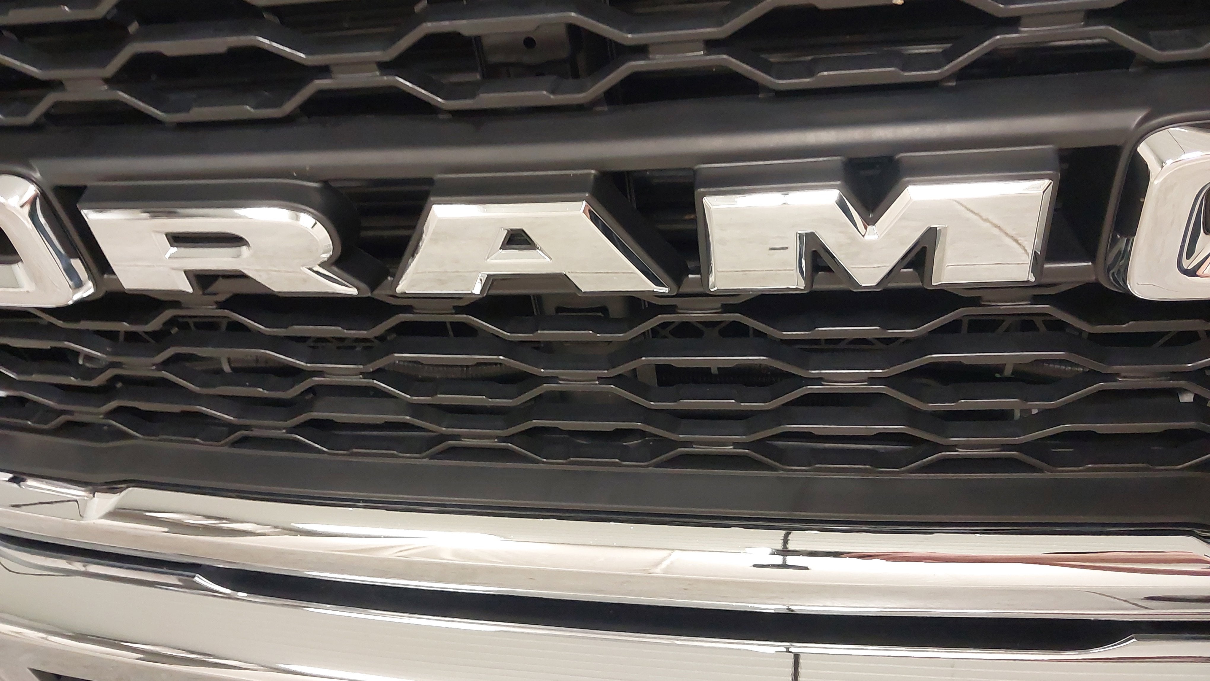 2021 RAM 3500 Tradesman Crew Cab 4x4 6'4' Box