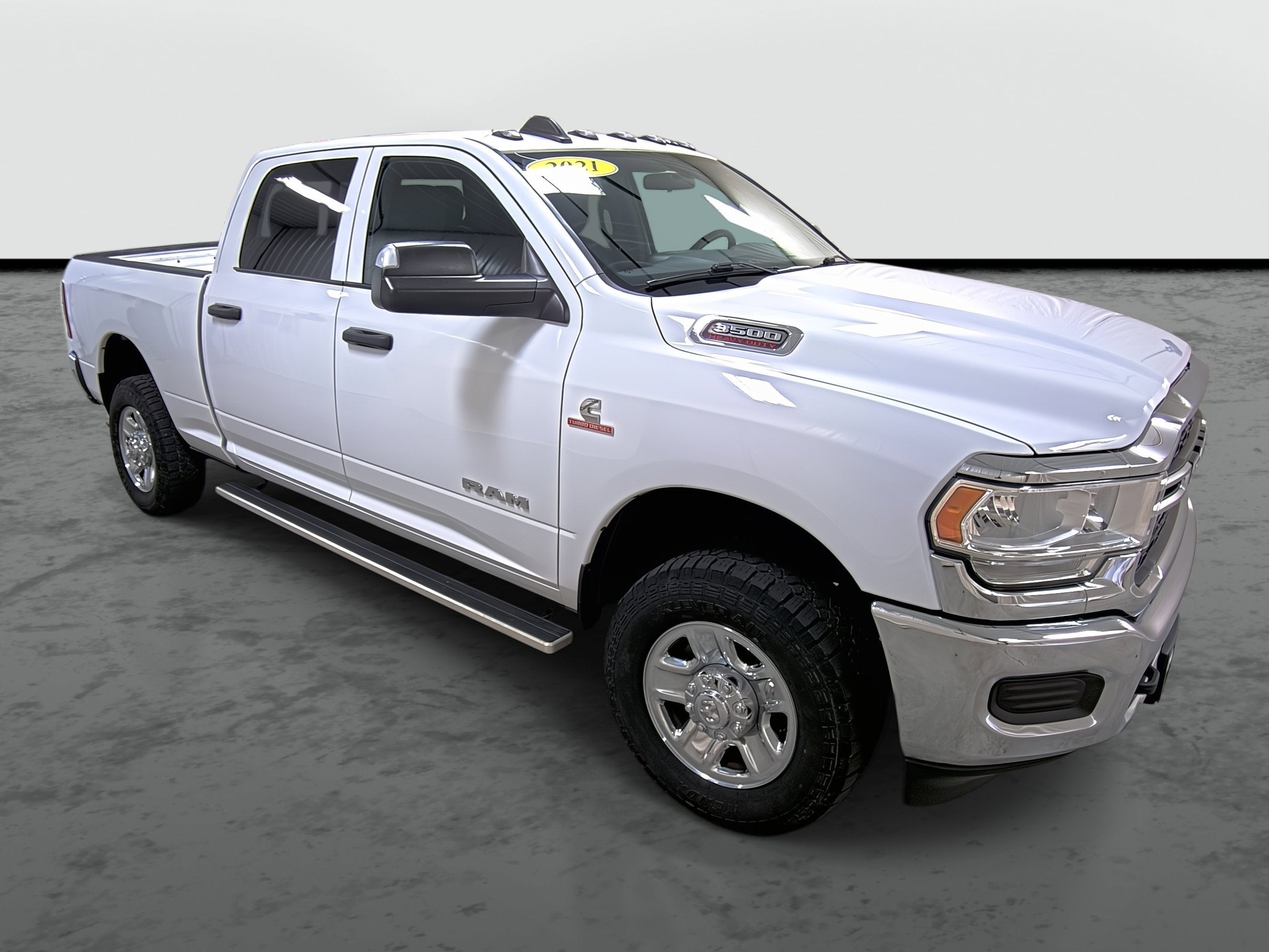 2021 RAM 3500 Tradesman Crew Cab 4x4 6'4' Box