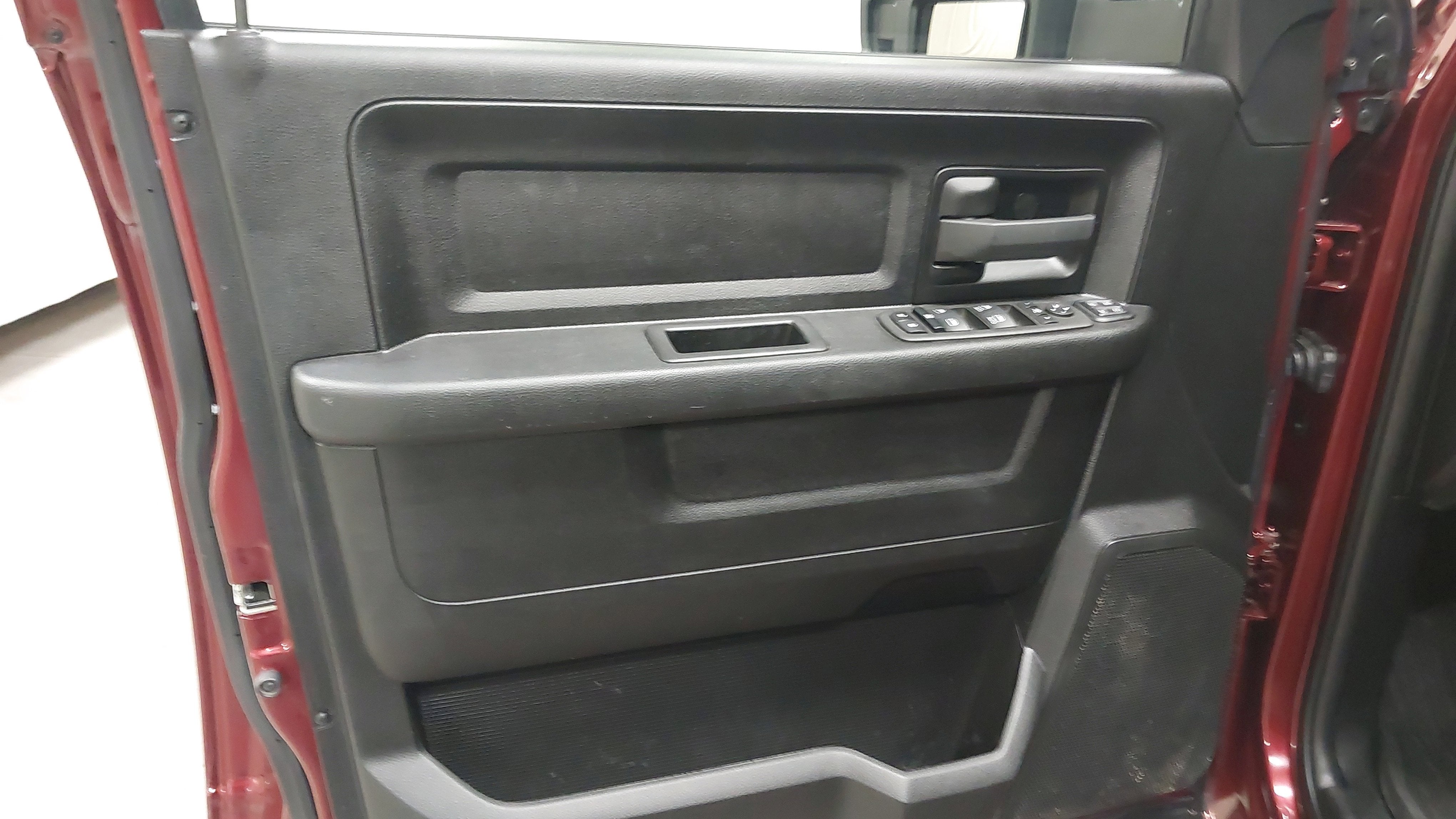 2024 RAM 3500 Tradesman Crew Cab 4x4 6'4' Box