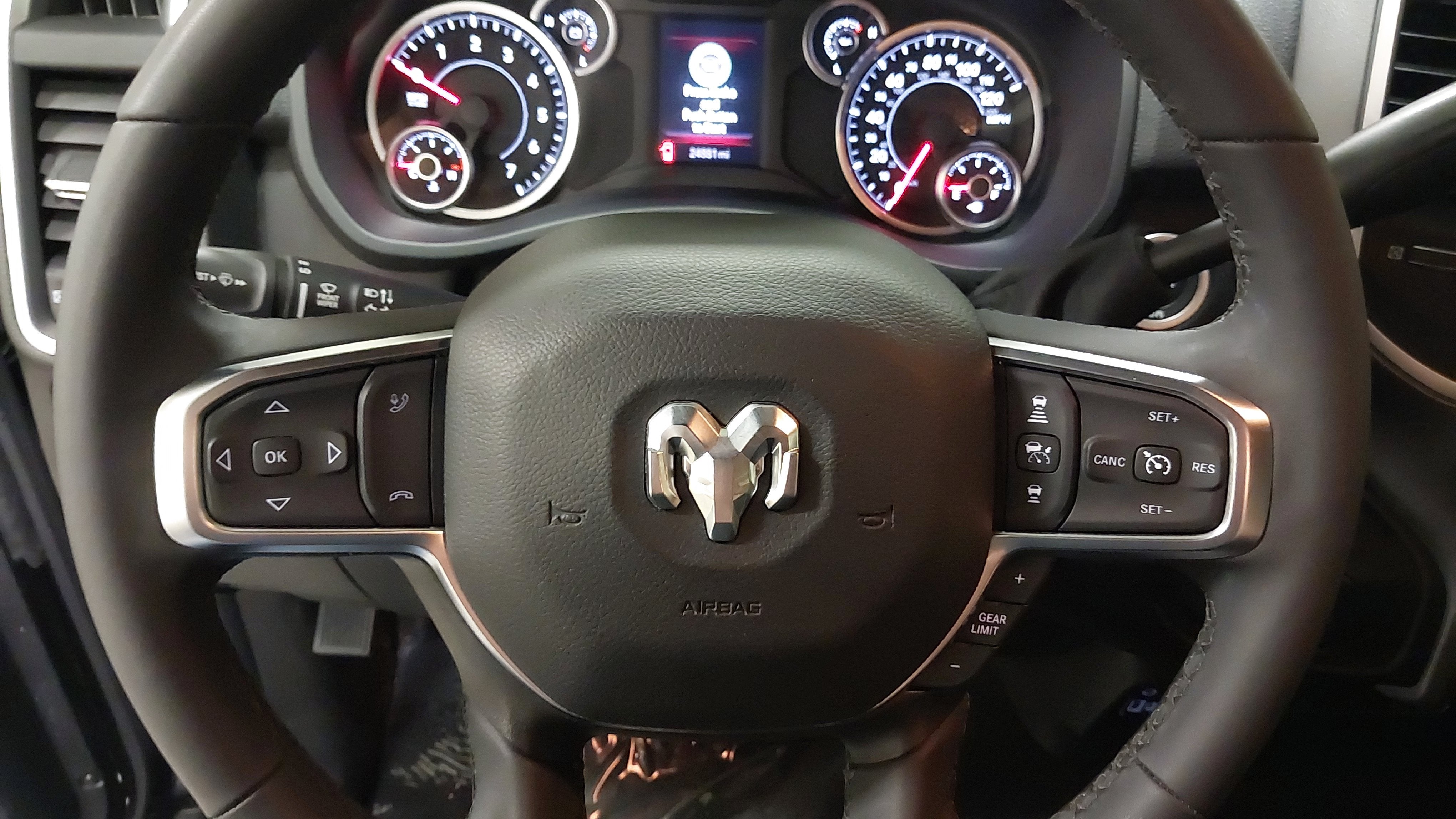 2025 RAM 2500 Big Horn Crew Cab 4x4 6'4' Box