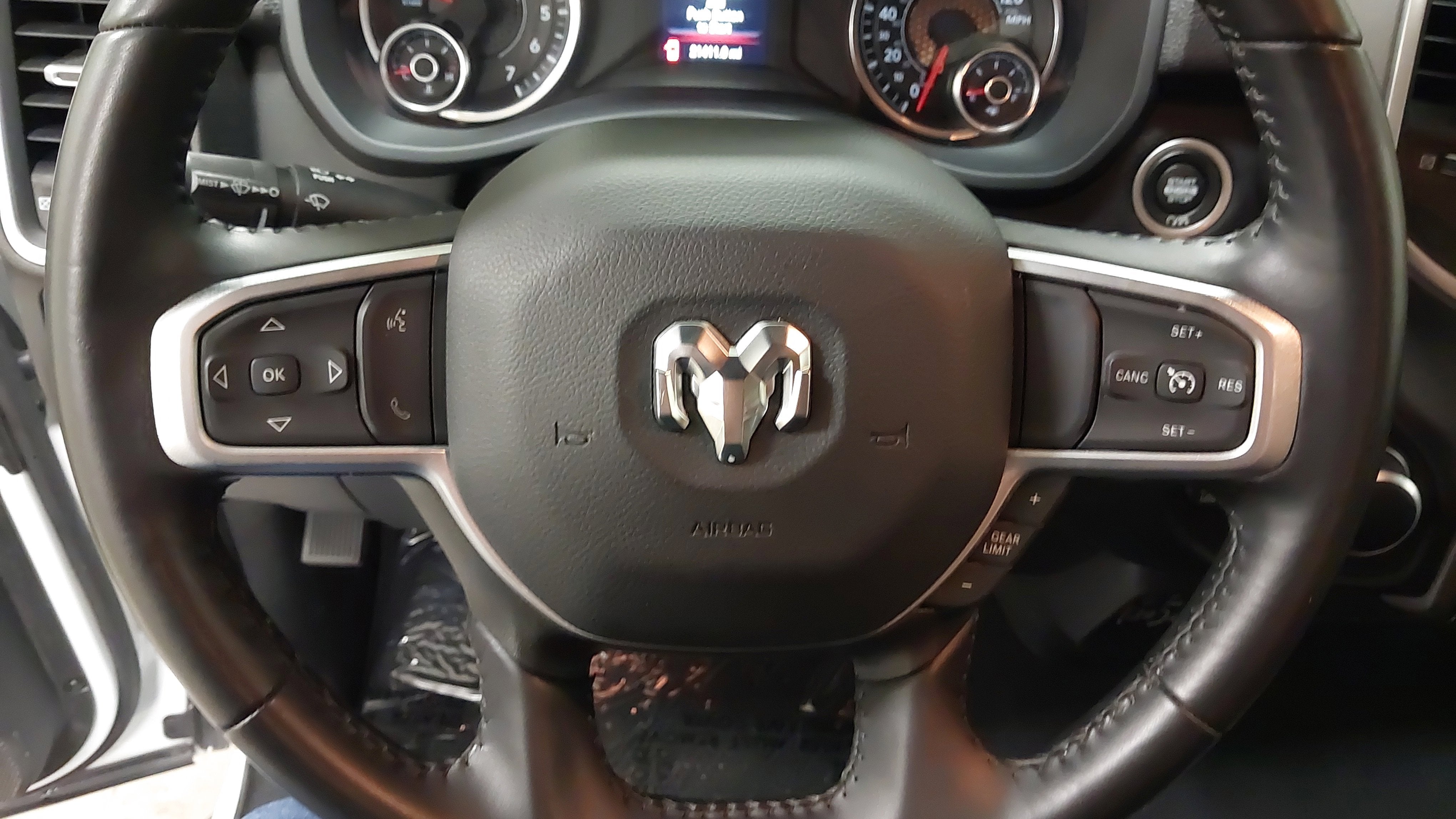 2024 RAM 2500 Big Horn Crew Cab 4x4 6'4' Box