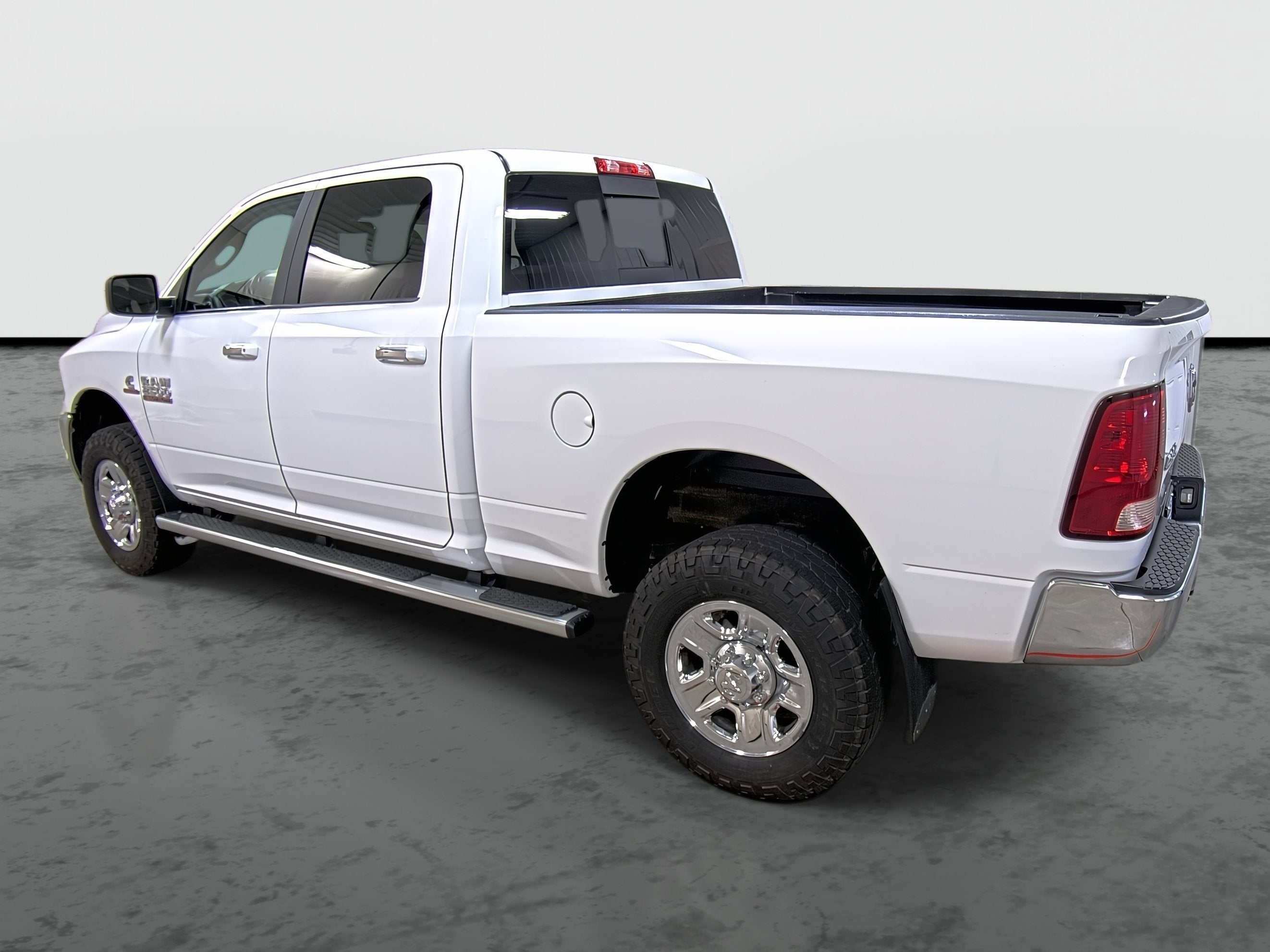 2017 RAM 2500 SLT Crew Cab 4x4 6'4' Box