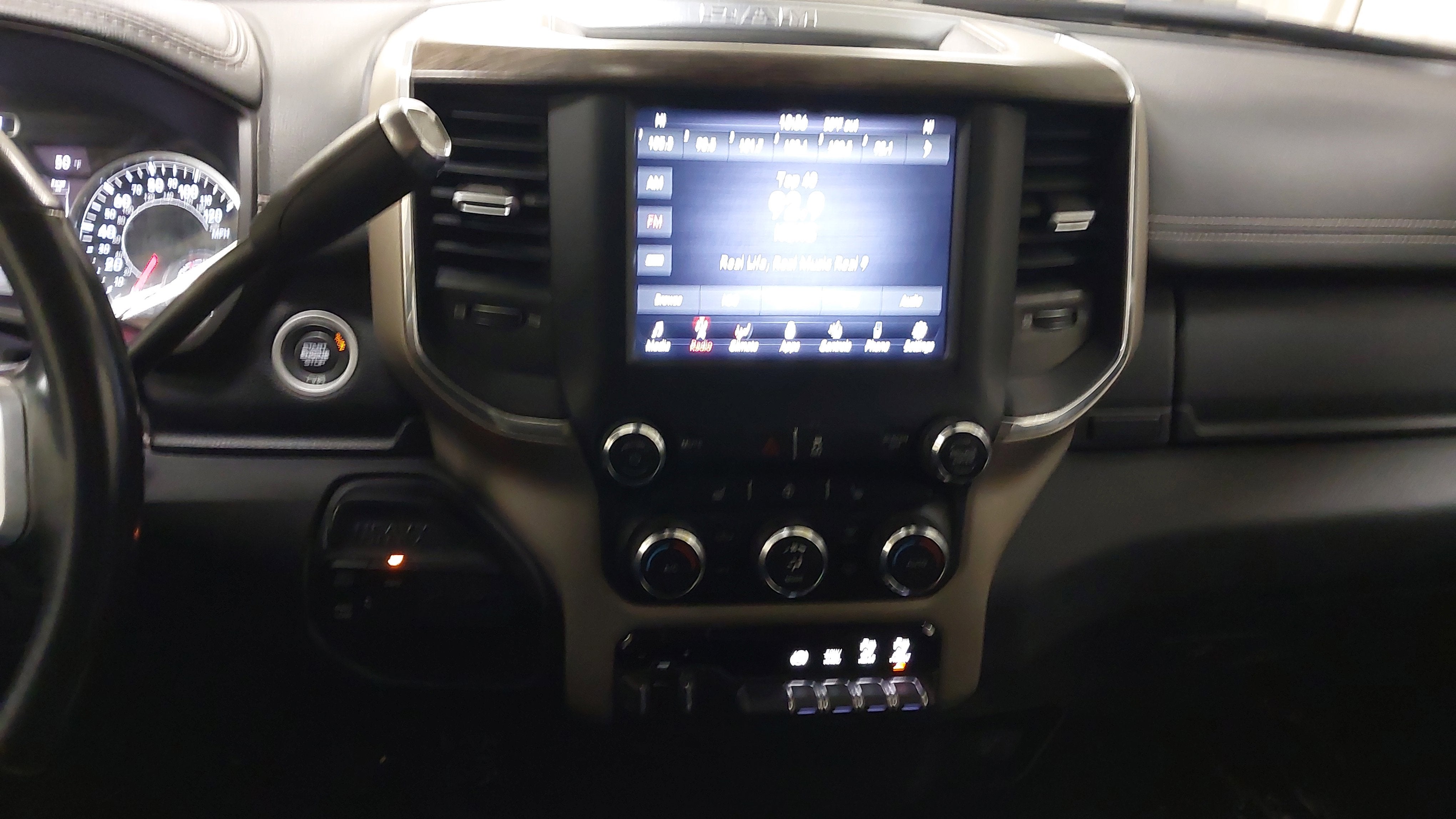 2021 RAM 2500 Laramie Crew Cab 4x4 6'4' Box