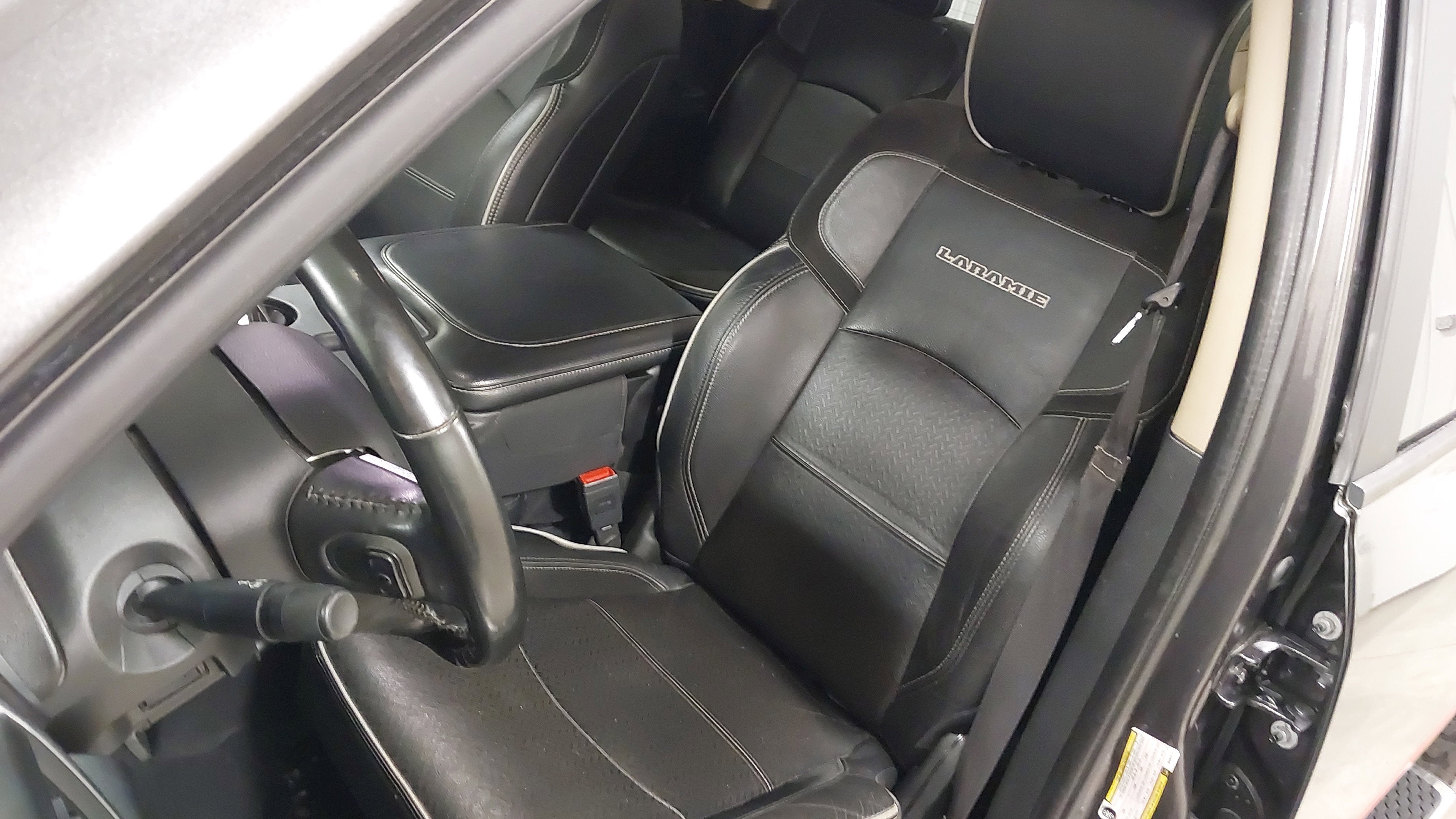 2021 RAM 2500 Laramie Crew Cab 4x4 6'4' Box