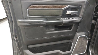 2021 RAM 2500 Laramie Crew Cab 4x4 6'4' Box
